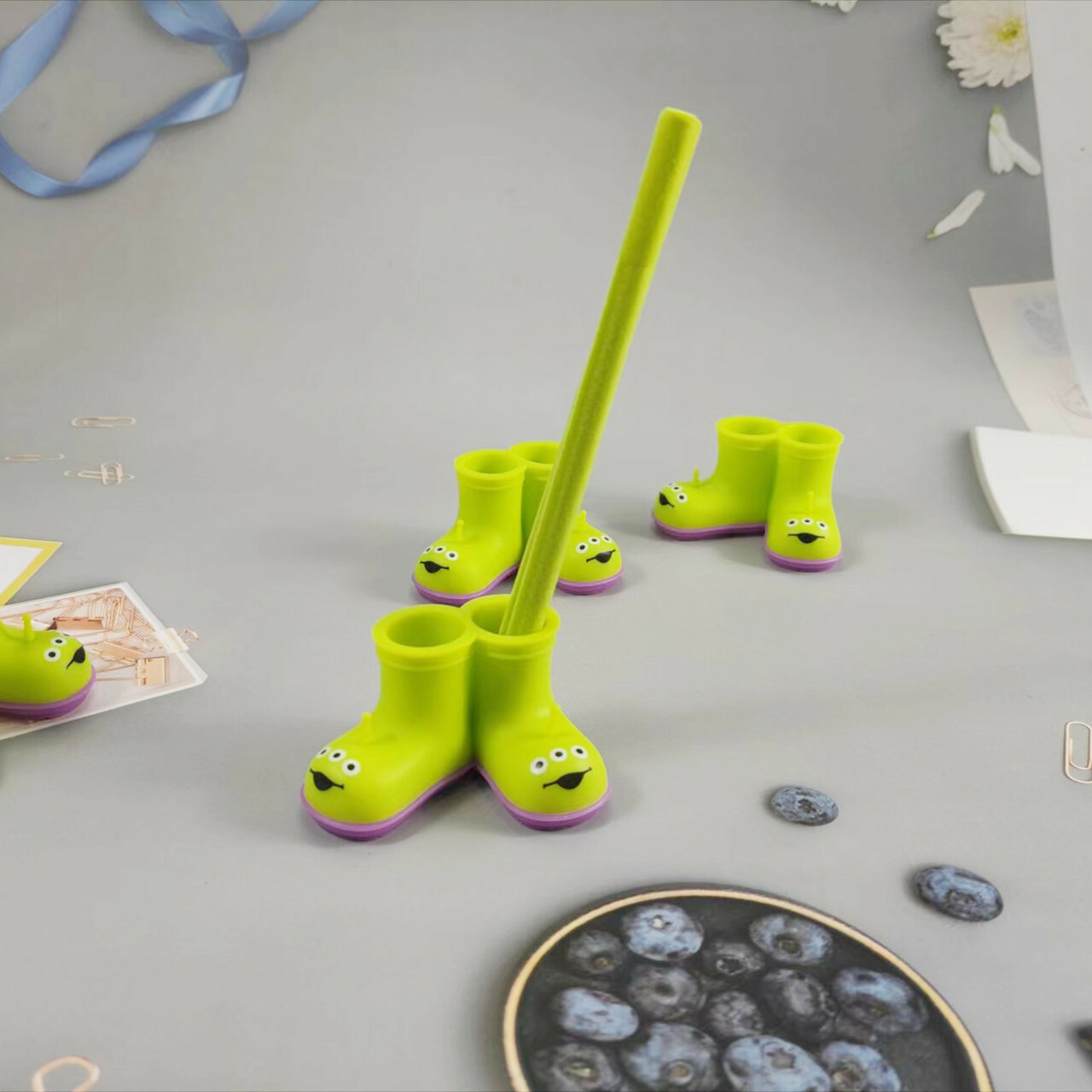 《5109》可愛三眼仔雨靴牙刷架