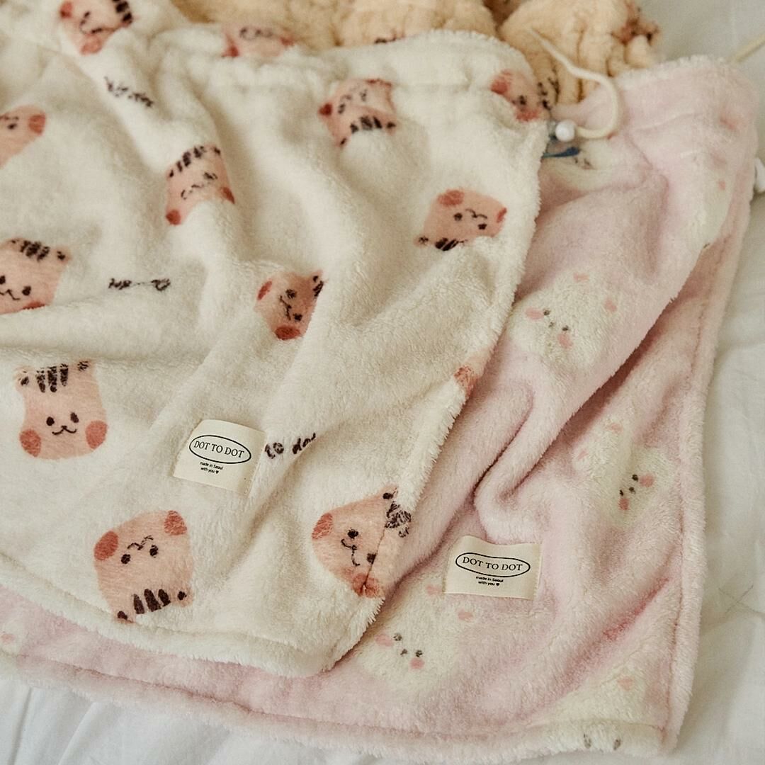 24FW DTD玩轉人物Cream系列-熱絨遮陽簾