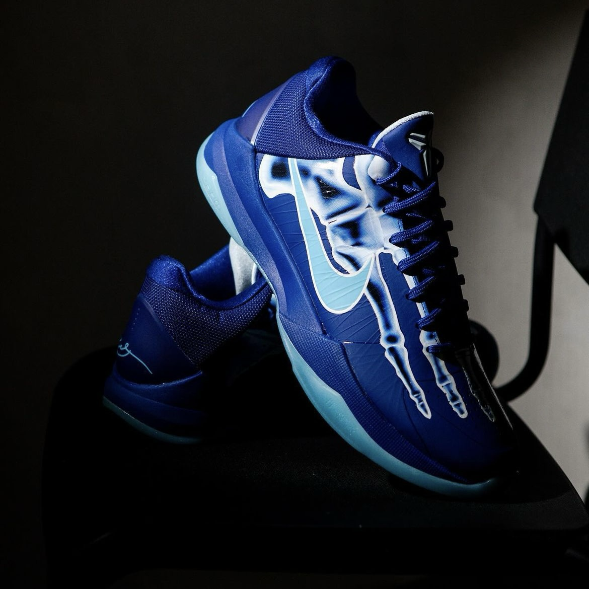 Nike Kobe 5 Protro X-Ray 夜光萬聖節 X光 骨骼 科比5 實戰籃球鞋