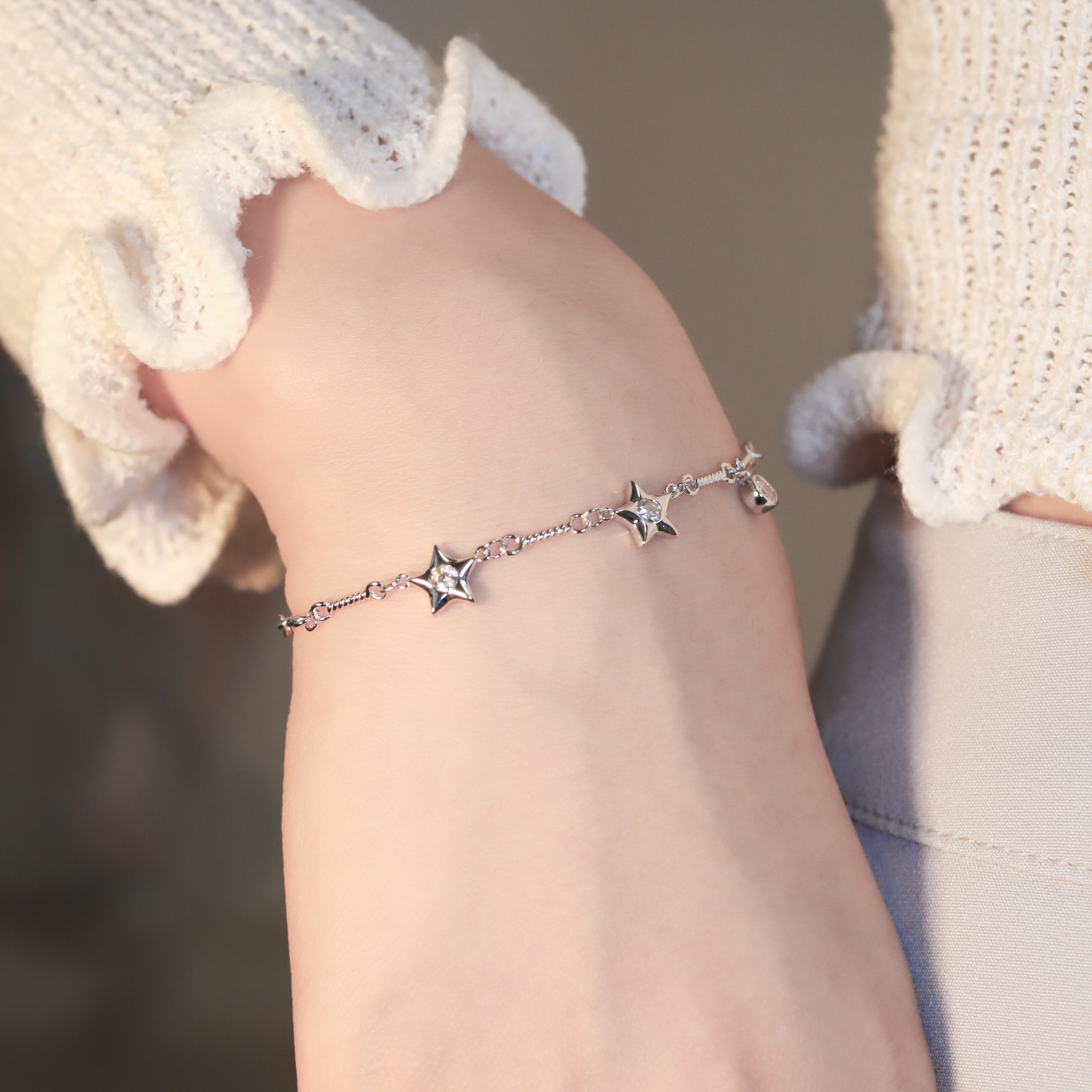 | 925純銀・厚鍍白金 | 漫星點點手鏈 | BR1177 |
