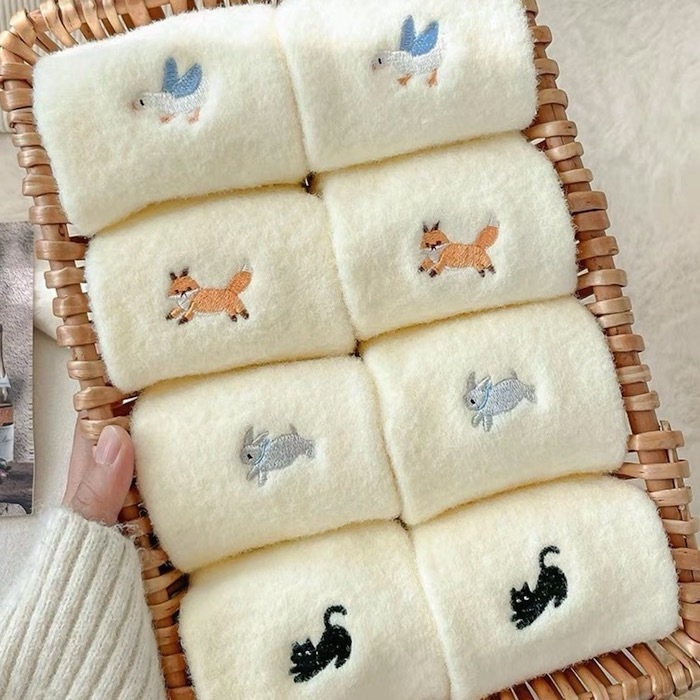 《10292》保暖加厚保暖刺繡小動物短襪
