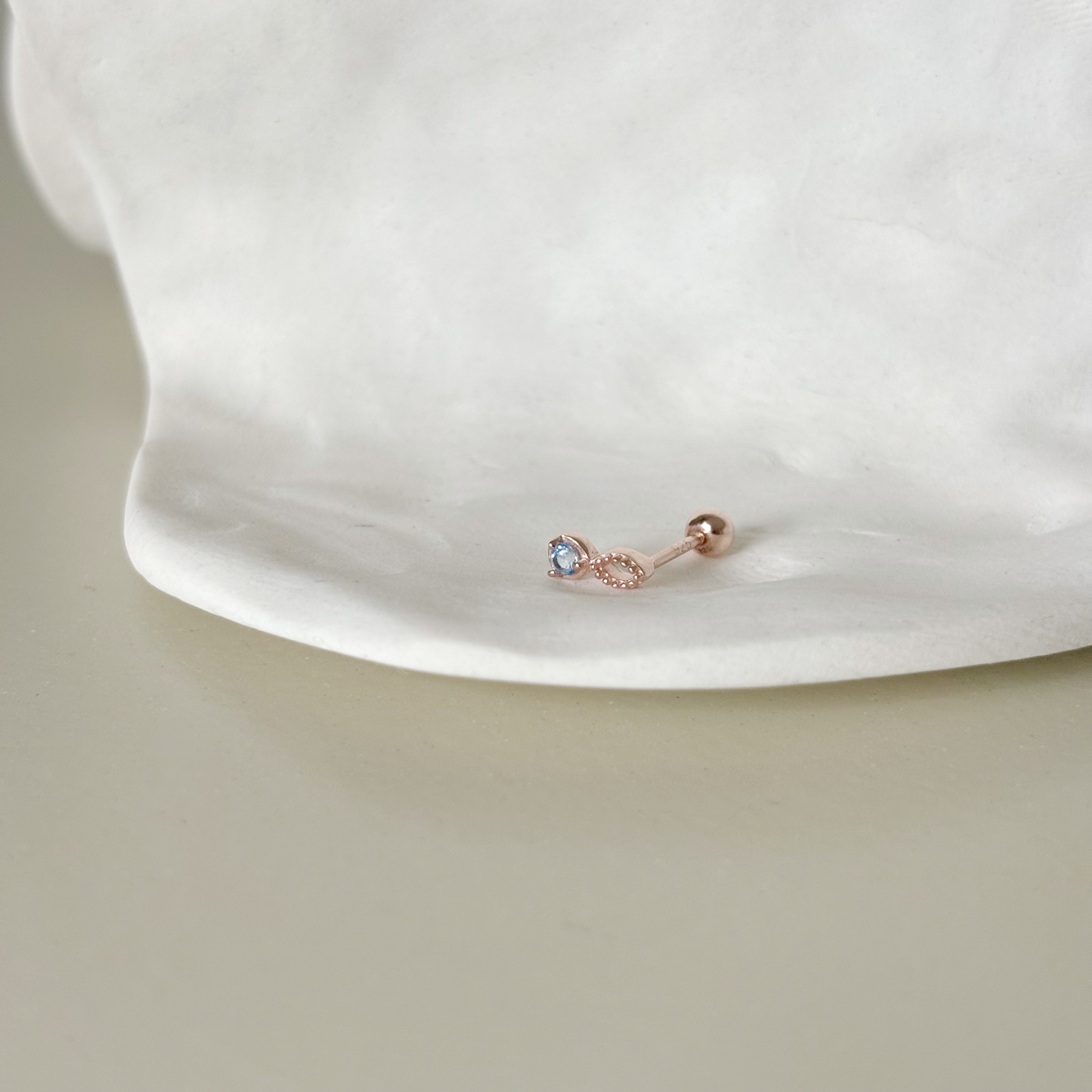 眼型小三爪托帕轉珠耳環