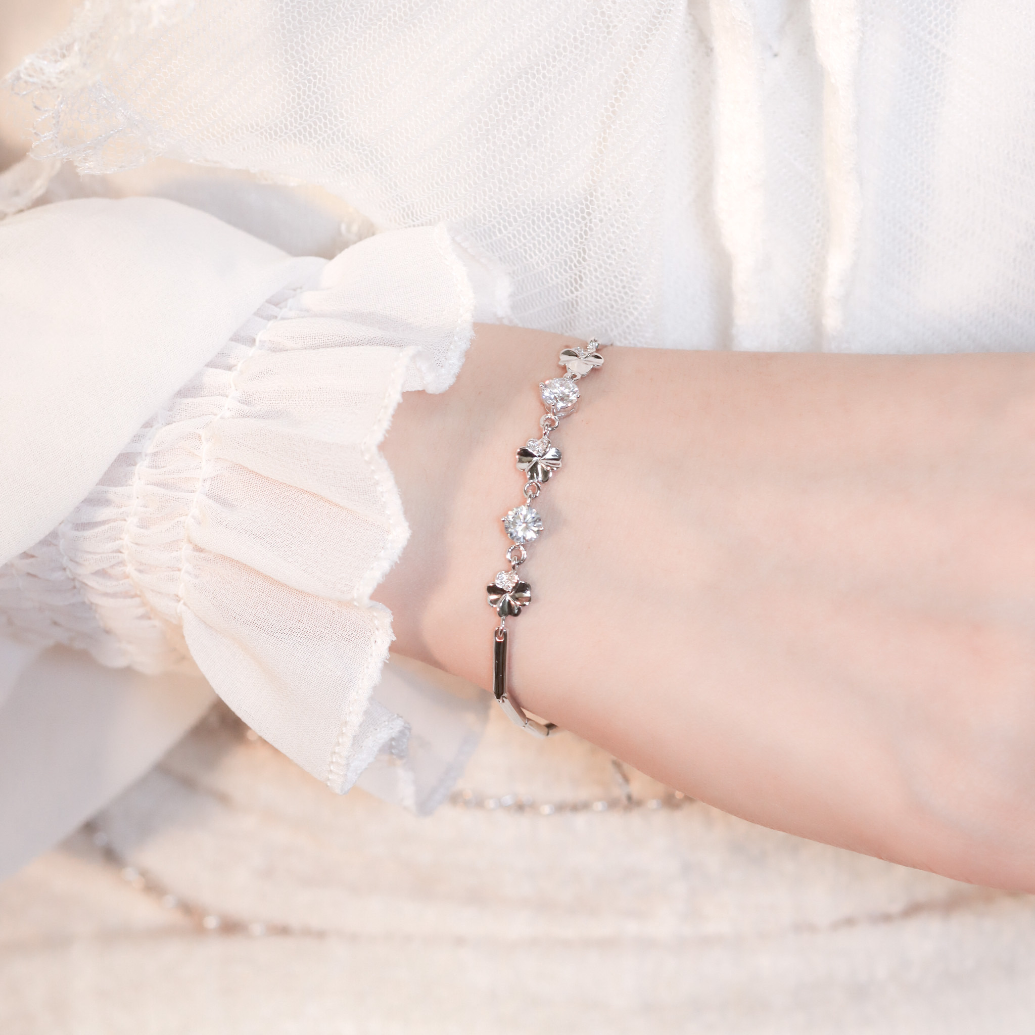 | 925純銀・厚鍍白金 | 幸福累積值軟手鐲 | BR1170 |