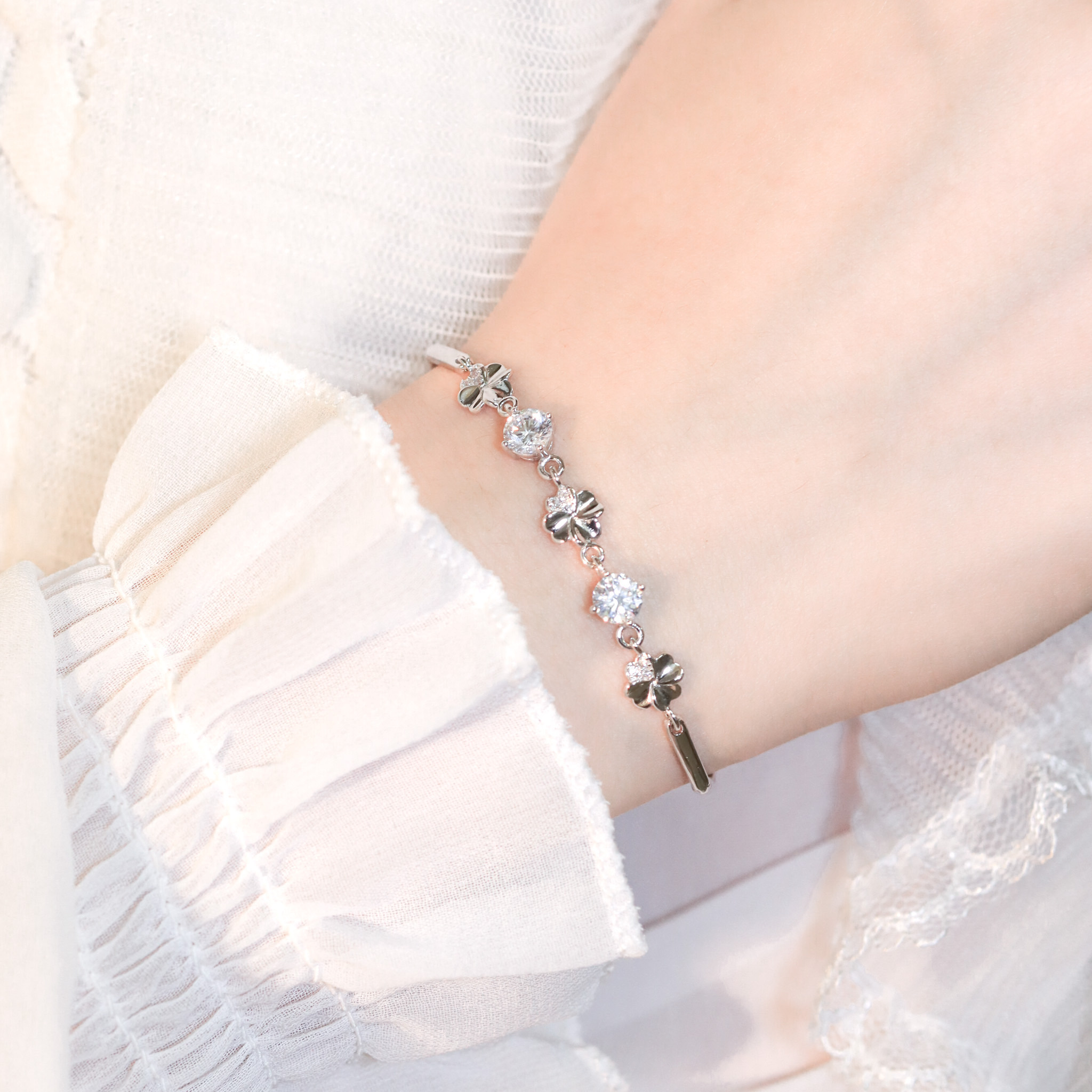 | 925純銀・厚鍍白金 | 幸福累積值軟手鐲 | BR1170 |