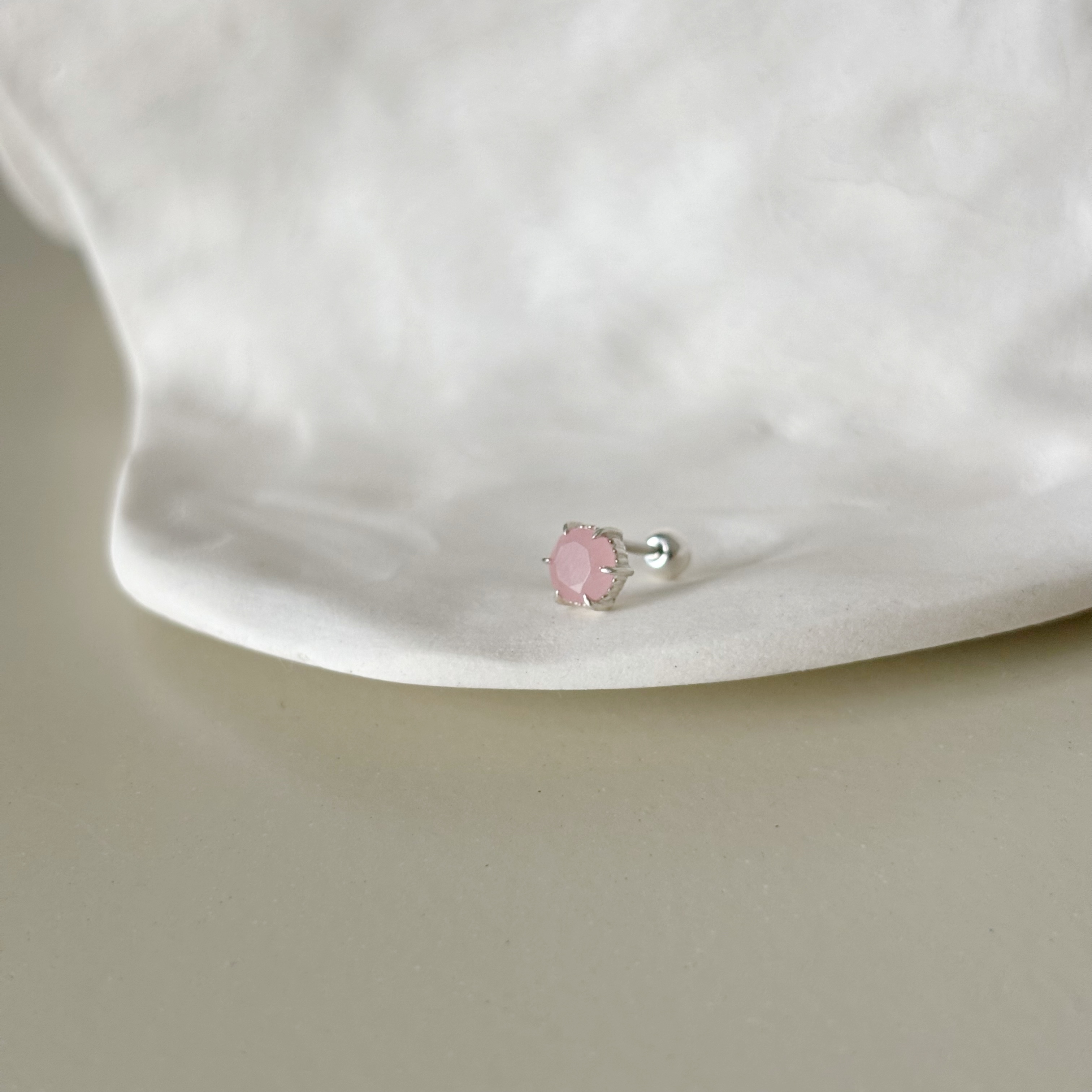 圓六爪粉紅石英轉珠耳環