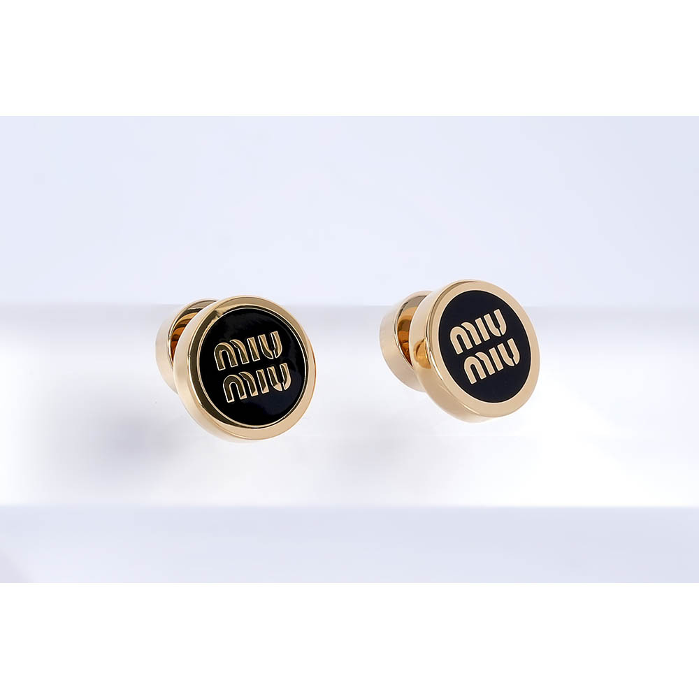 【MIU MIU】Logo 標誌琺瑯及金屬針式耳環(黑色)5JO912 2F6T F0002