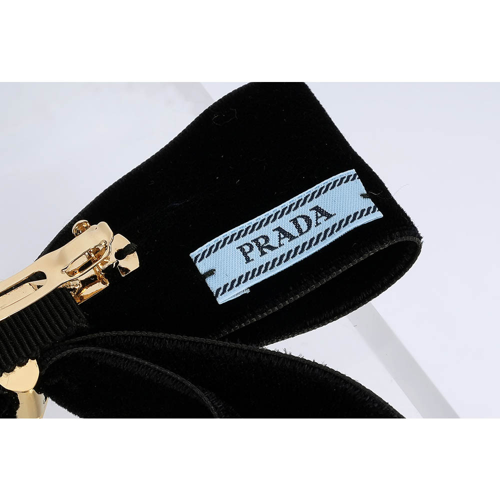 【PRADA】金色三角牌標誌絲絨蝴蝶結髮夾(黑色)1IF154 068 F0002