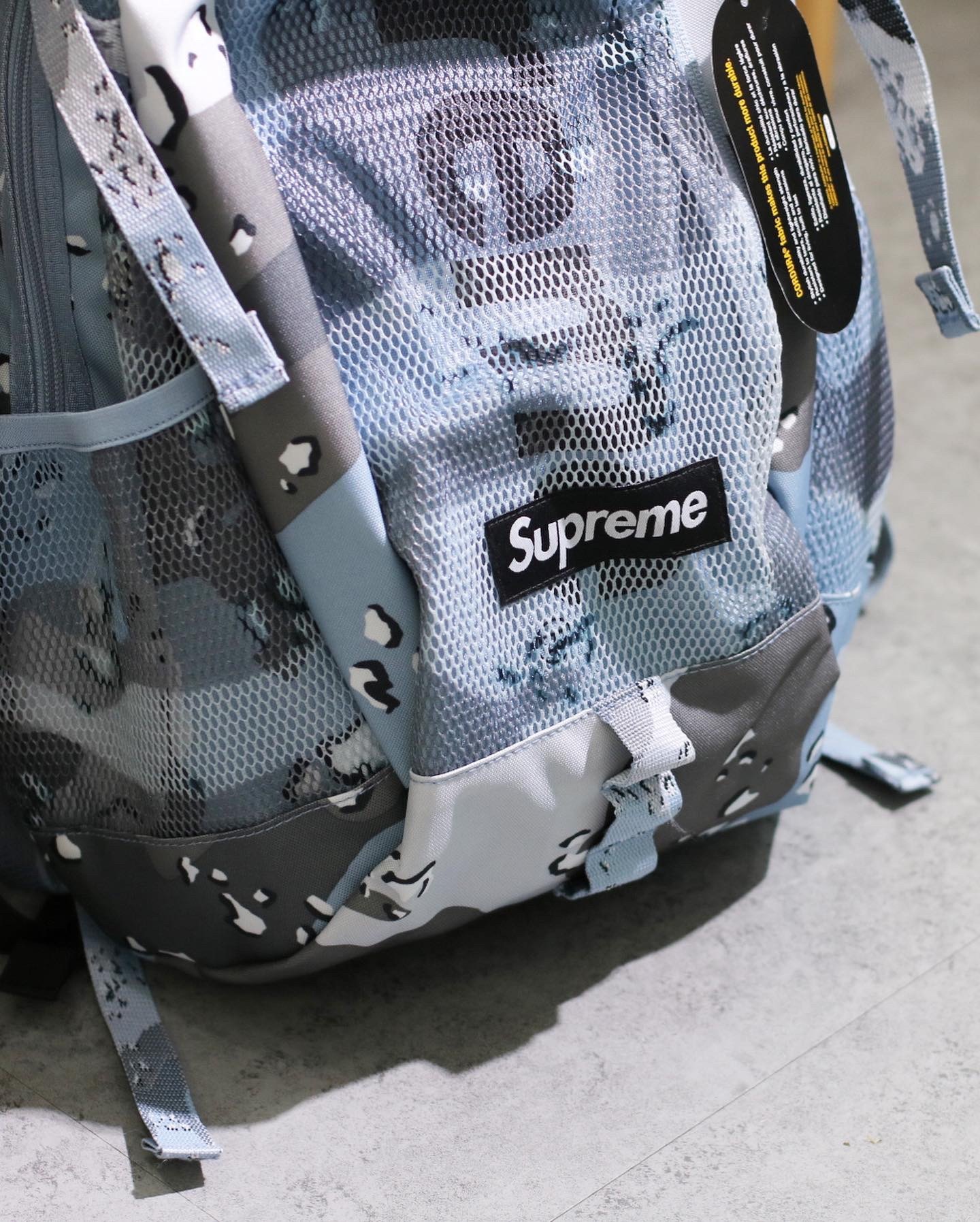 Supreme Backpack (SS20) Black / BLUE CAMO