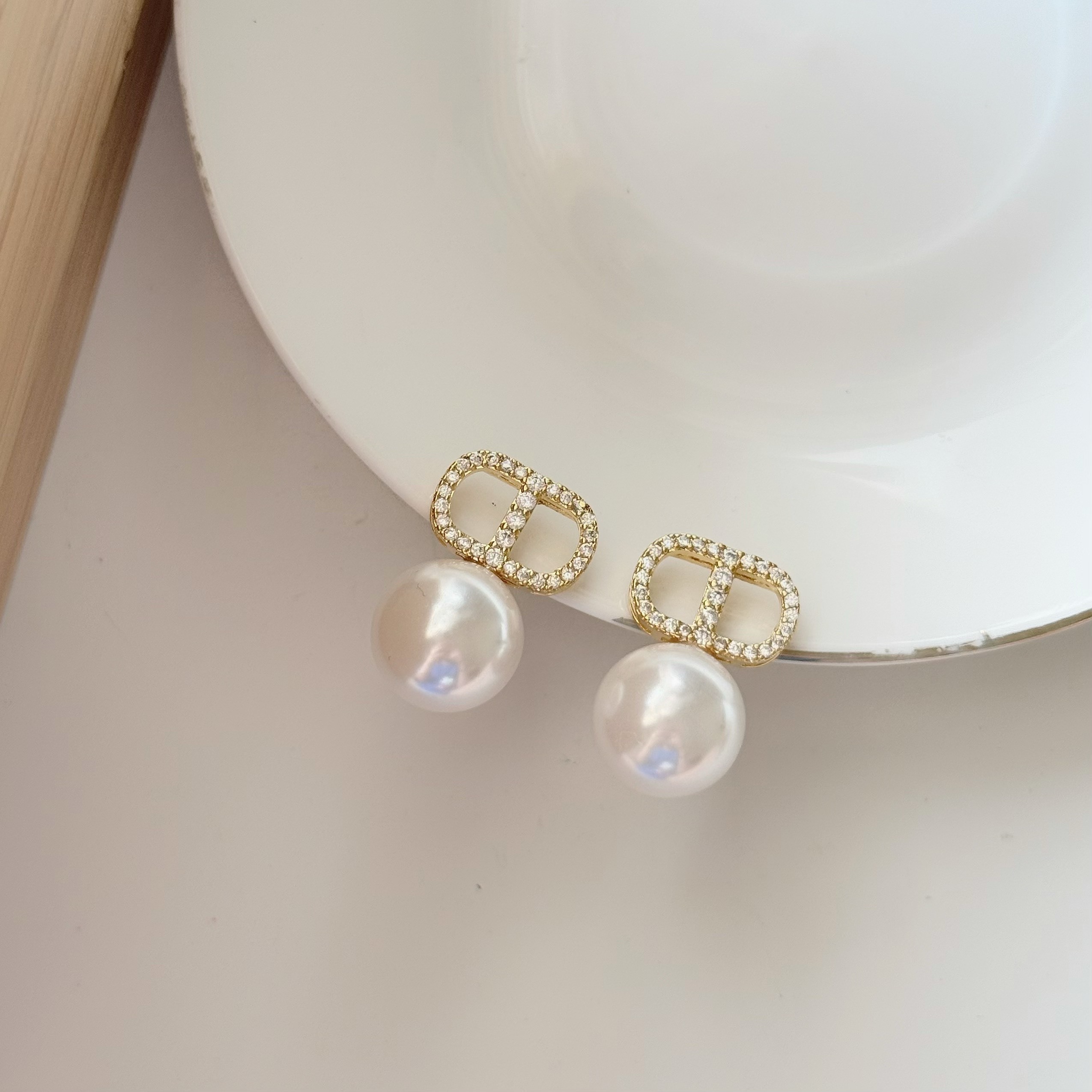 A10微鑲豬鼻珍珠耳夾