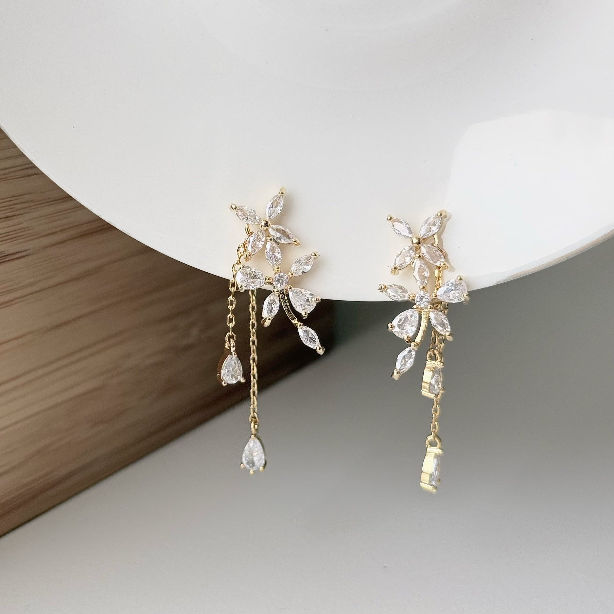 A28鋯石花朵耳夾