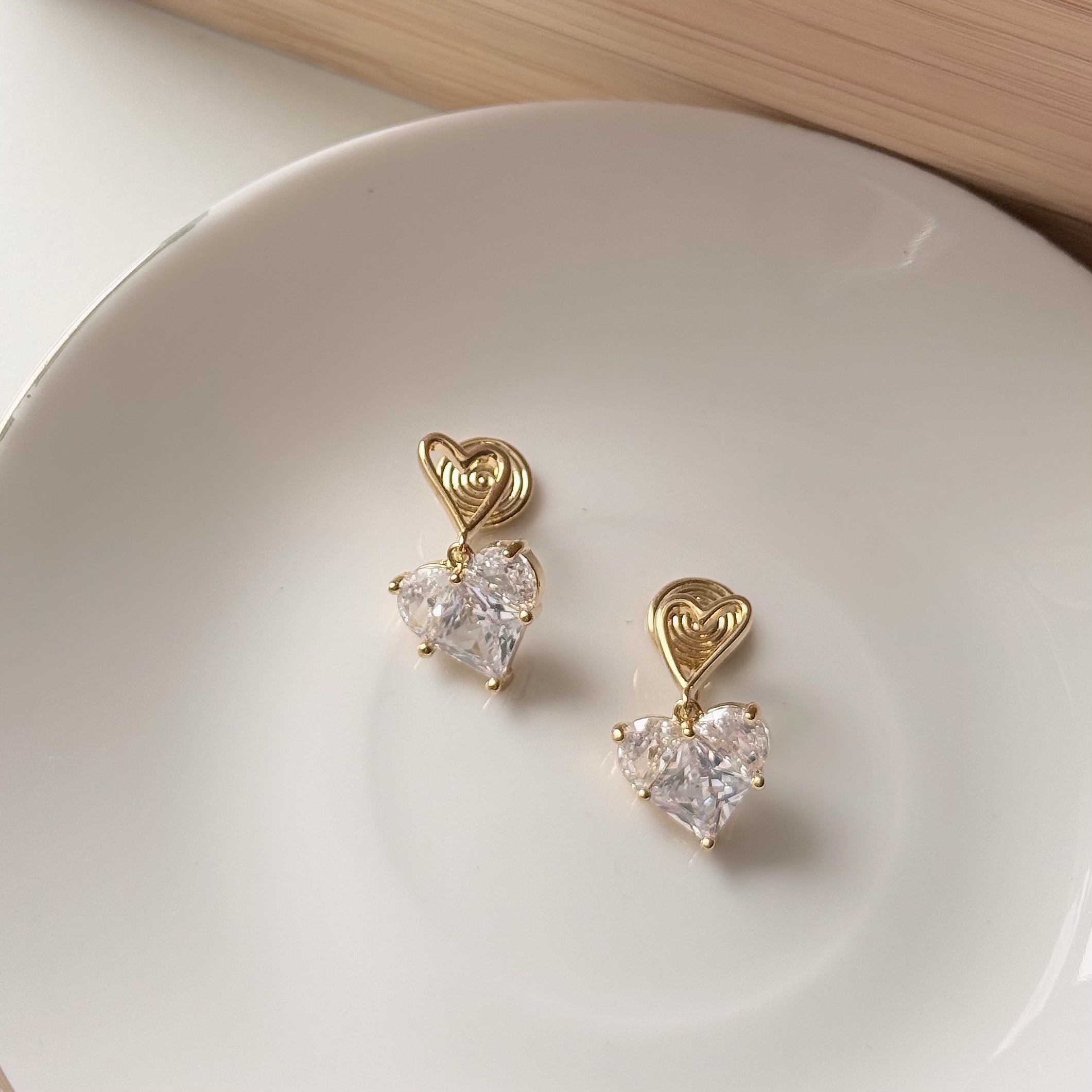 A30鋯石愛心耳夾