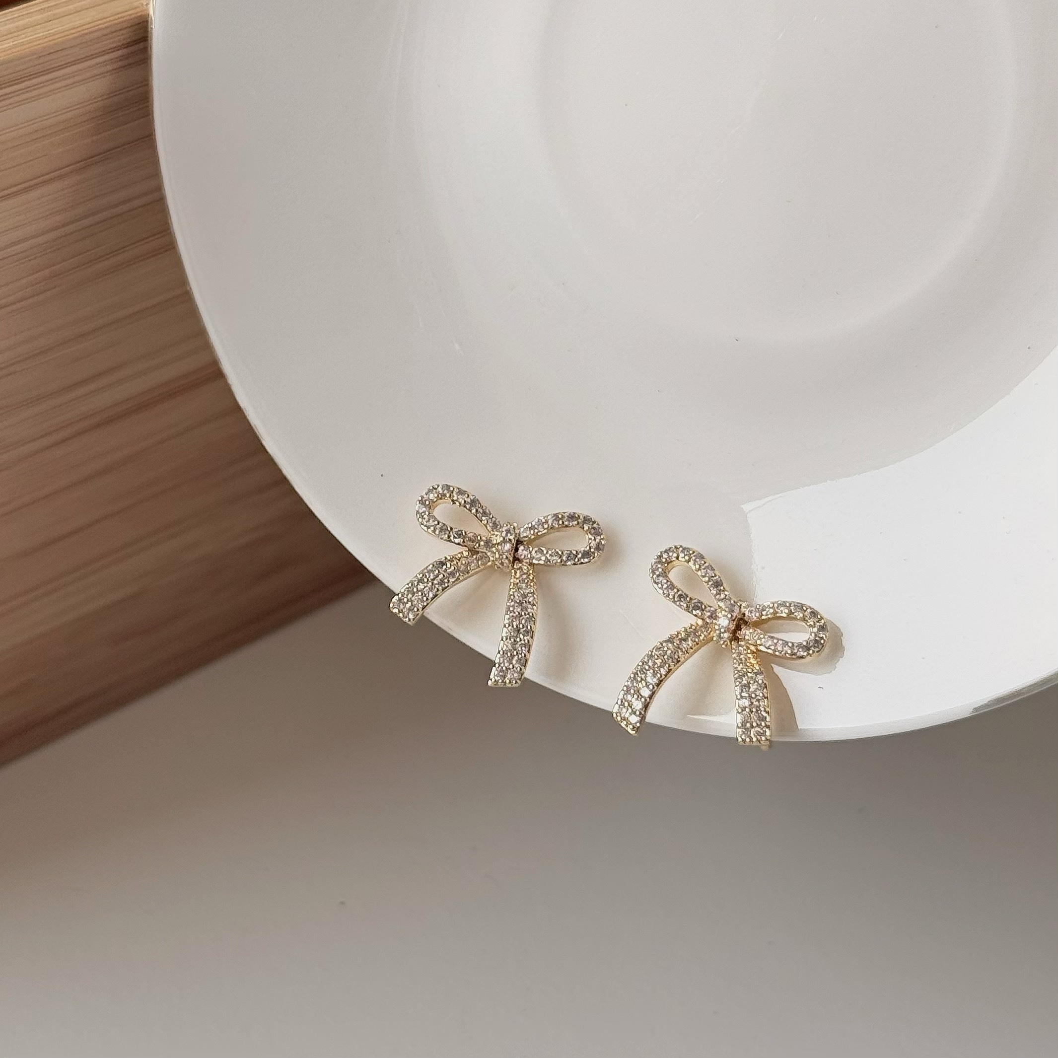 A36滿鑽蝴蝶結耳夾