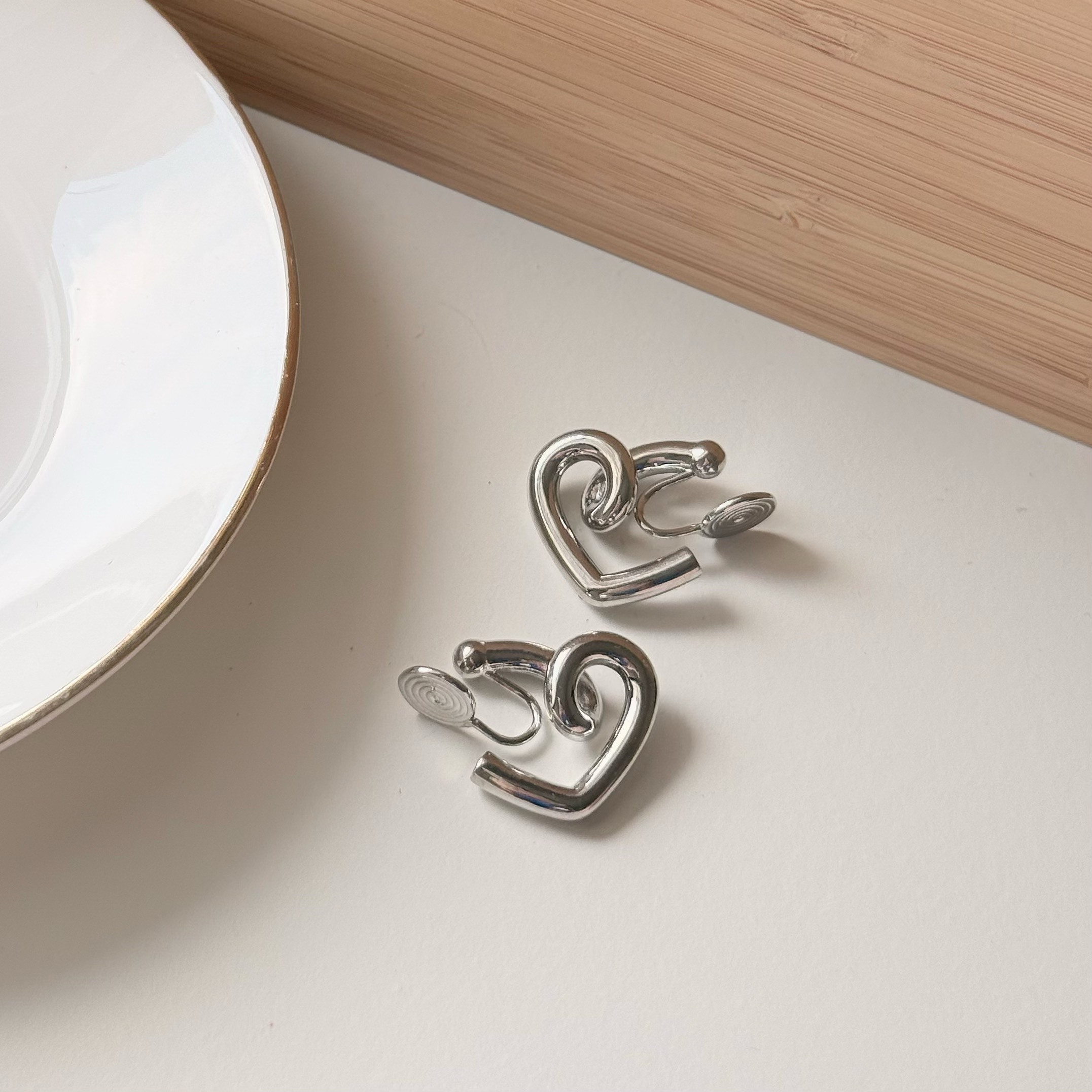 M89側邊鏤空愛心夾式