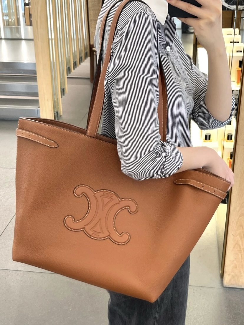 CELINE CABAS ANAÏS TRIOMPHE 粒面牛皮革中號手袋 黃褐色