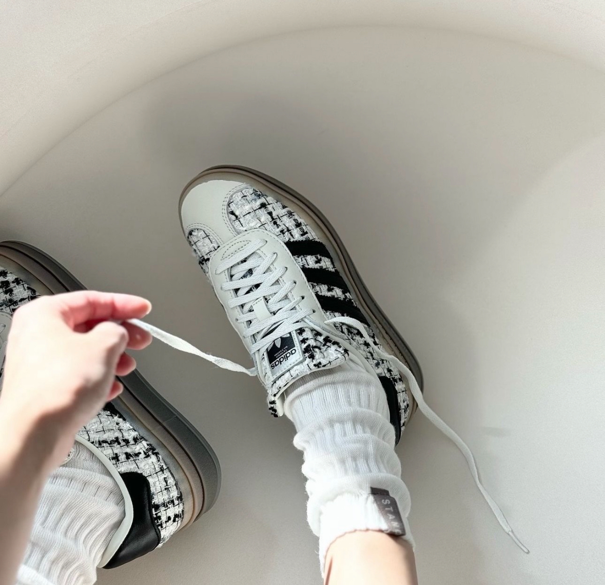 Adidas Originals Gazelle Bold 白黑小香風 白黑色 厚底 焦糖底 JP5673/預購