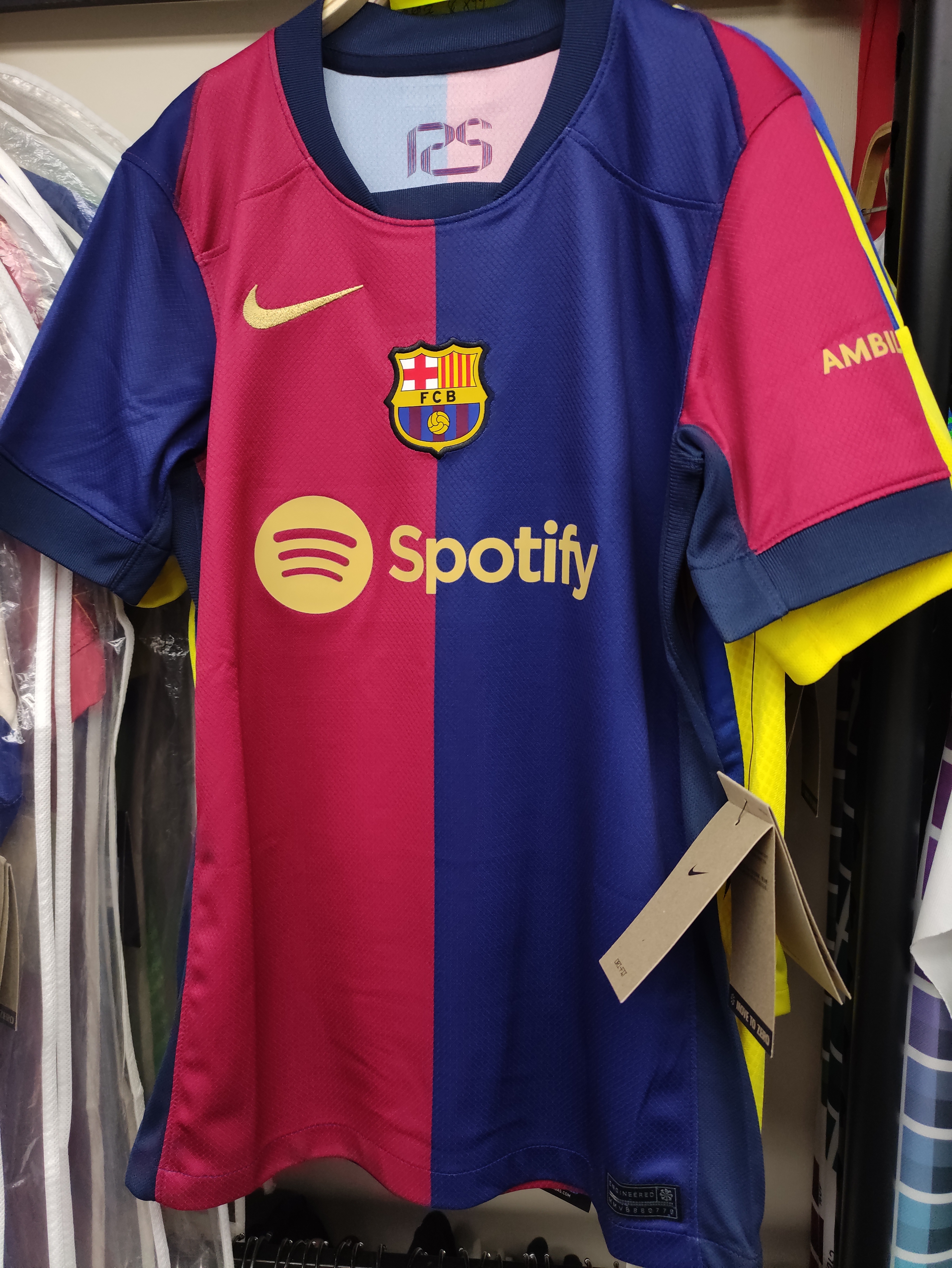 24-25巴塞隆拿主場耶馬童裝球衣