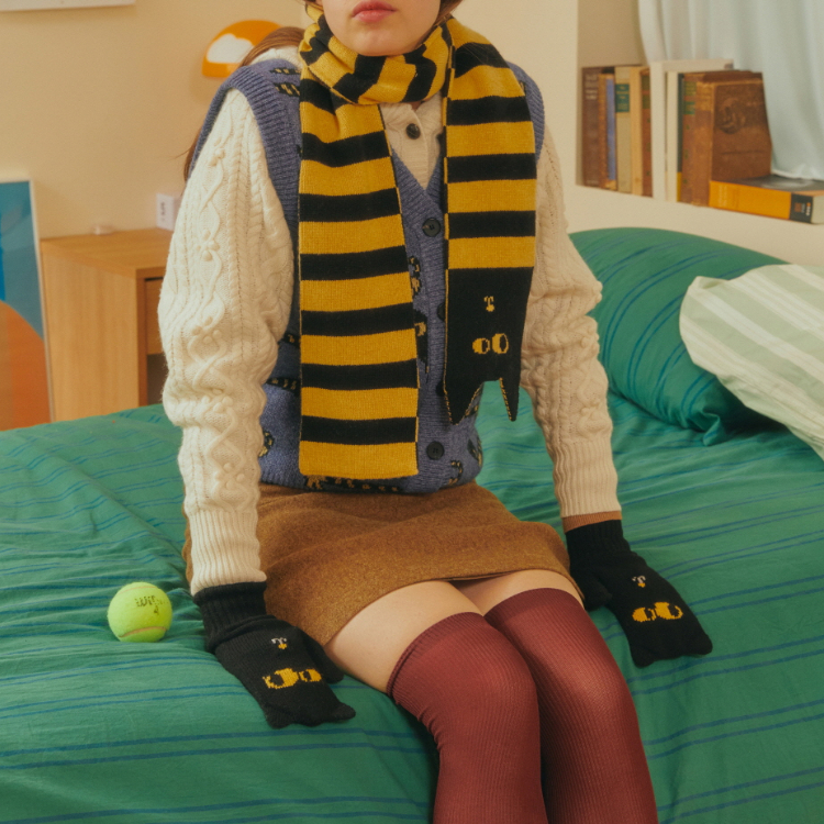 韓國 socks appeal® X MOGU 醜萌童趣喀什米爾羊毛圍巾 黑貓