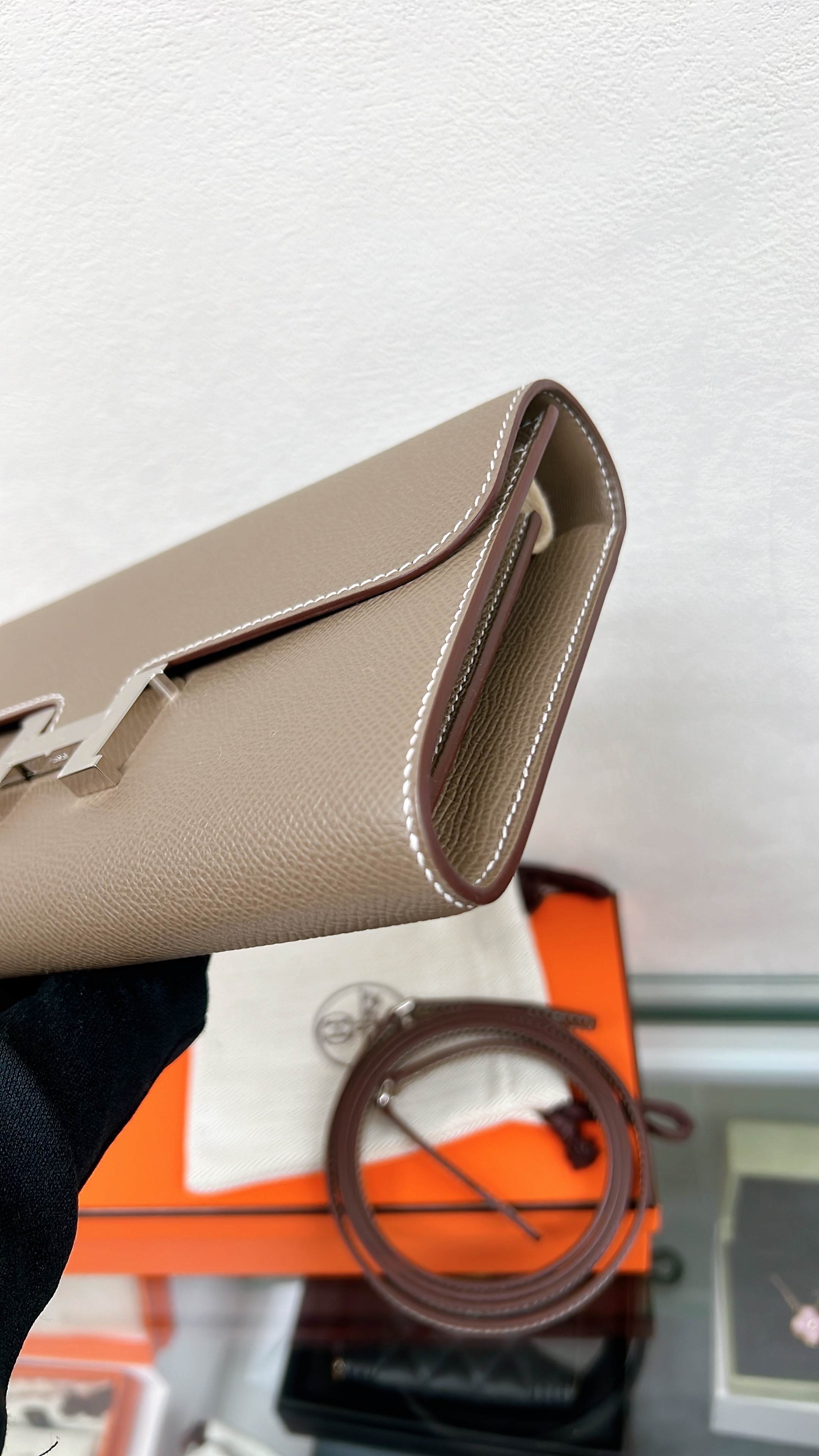 *Brand New* Hermes constance to go wallet (etoupe PHW stamp w)