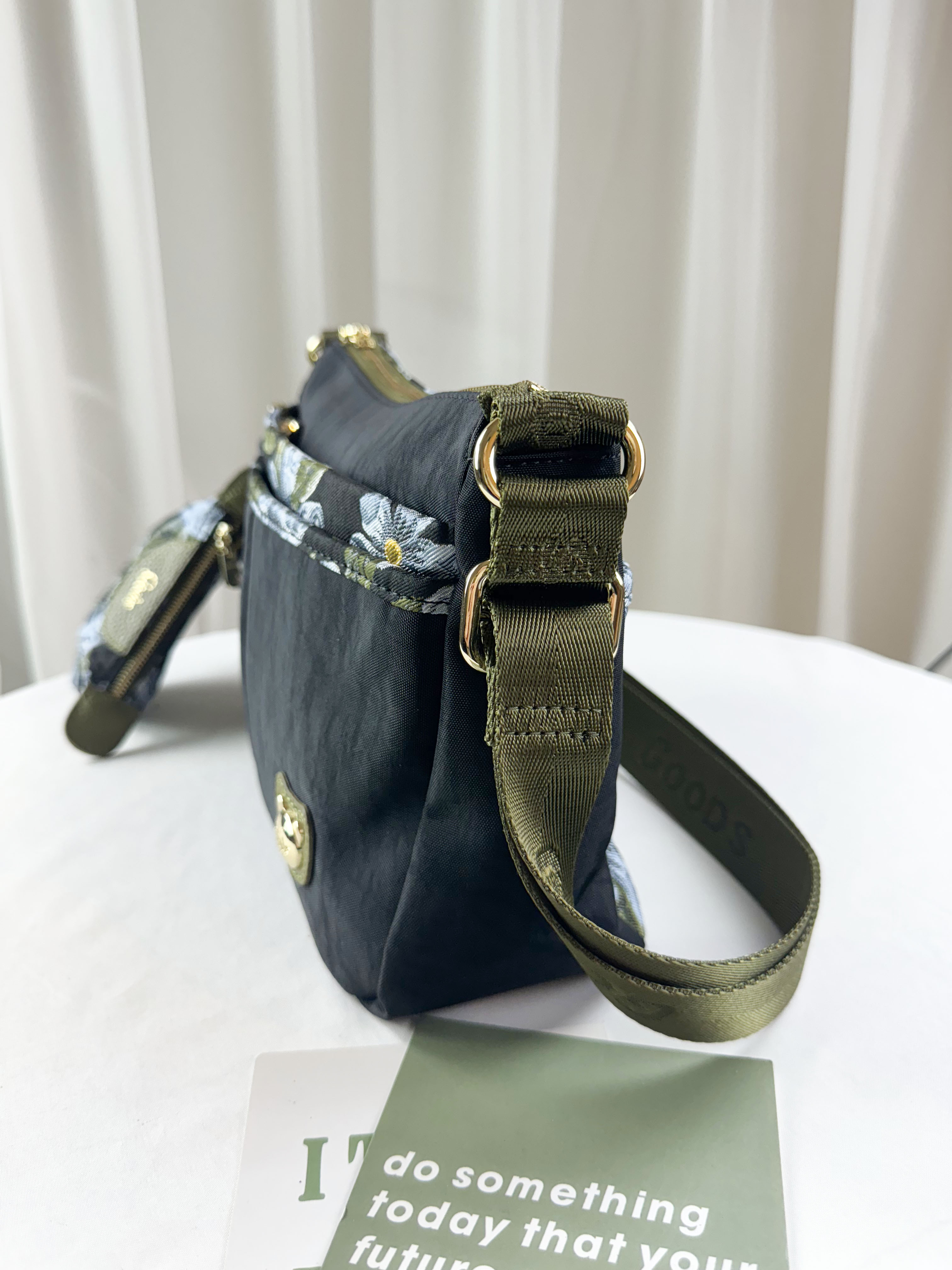 GOODS 提花綠防潑水側背包 附零錢包 #2746