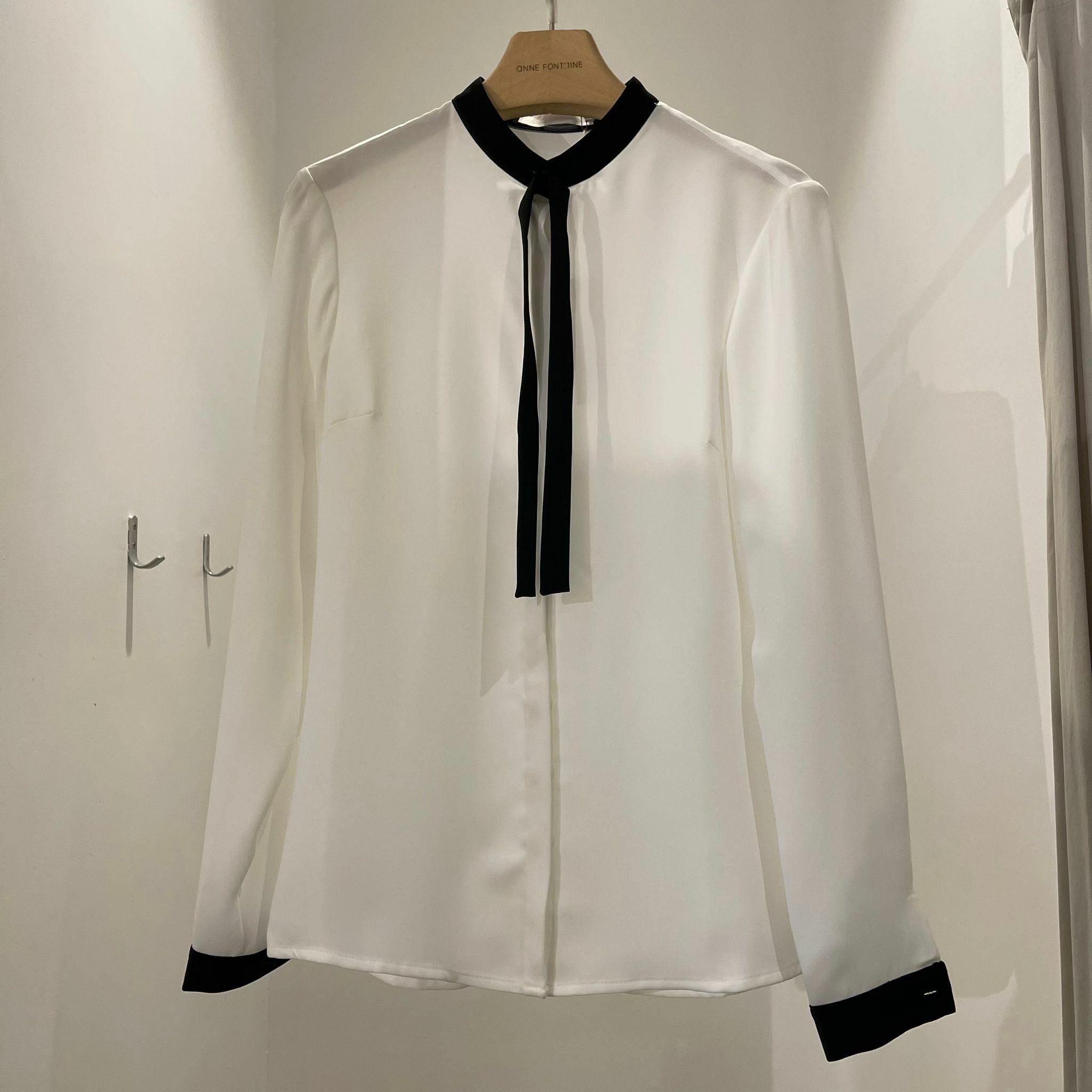 1AN1029-039 (Defect) ANNE FONTAINE Tempo Top Black/White #H21F035 (C-EU-E)