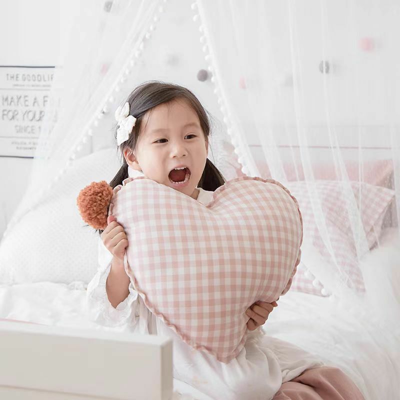 《5112》ins低飽和溫柔格紋星星愛心抱枕靠墊