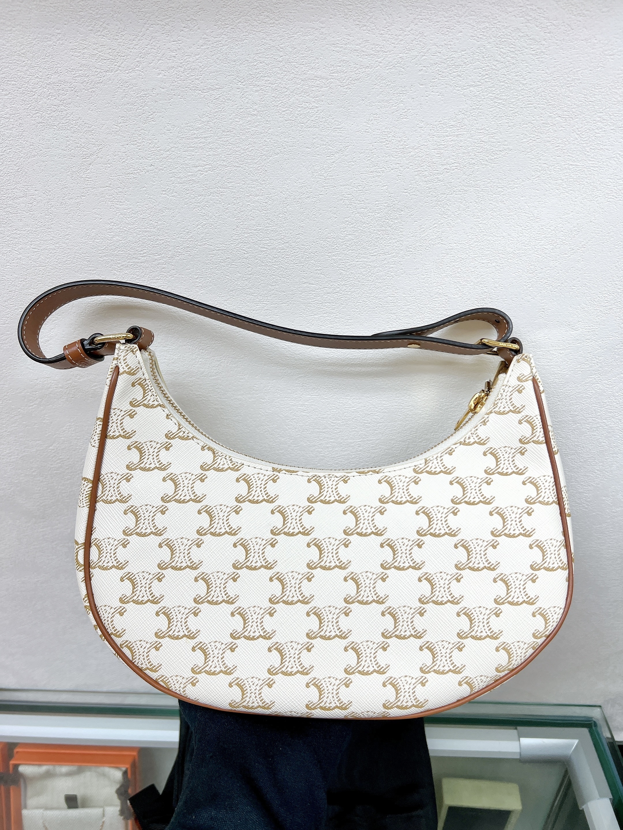 Celine ava medium (white monogram)