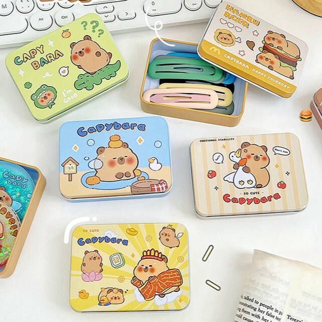 《5114》可愛卡皮巴拉貼紙小卡收納鐵盒