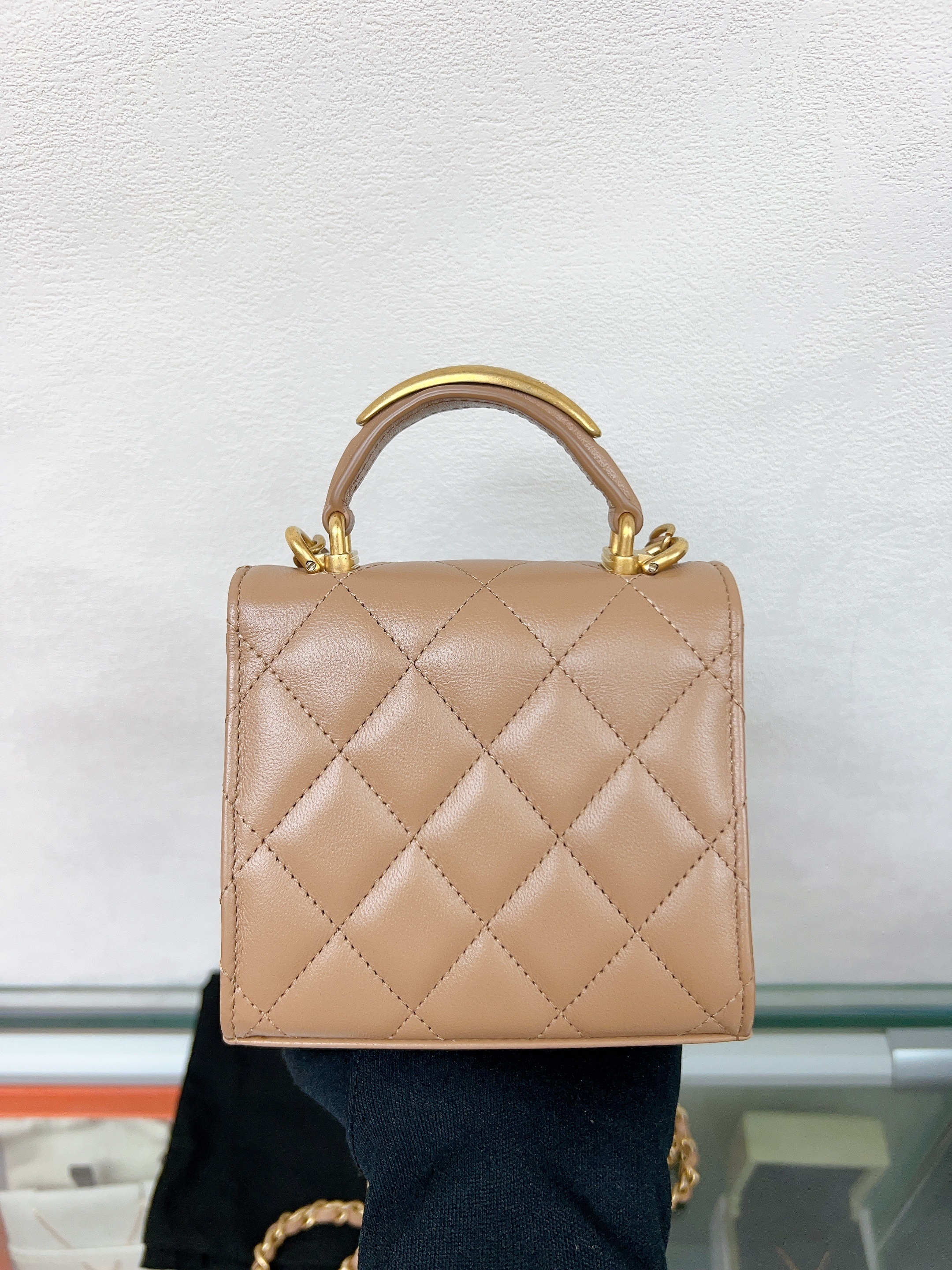 Chanel mini vanity pouch with handle (beige lambskin)