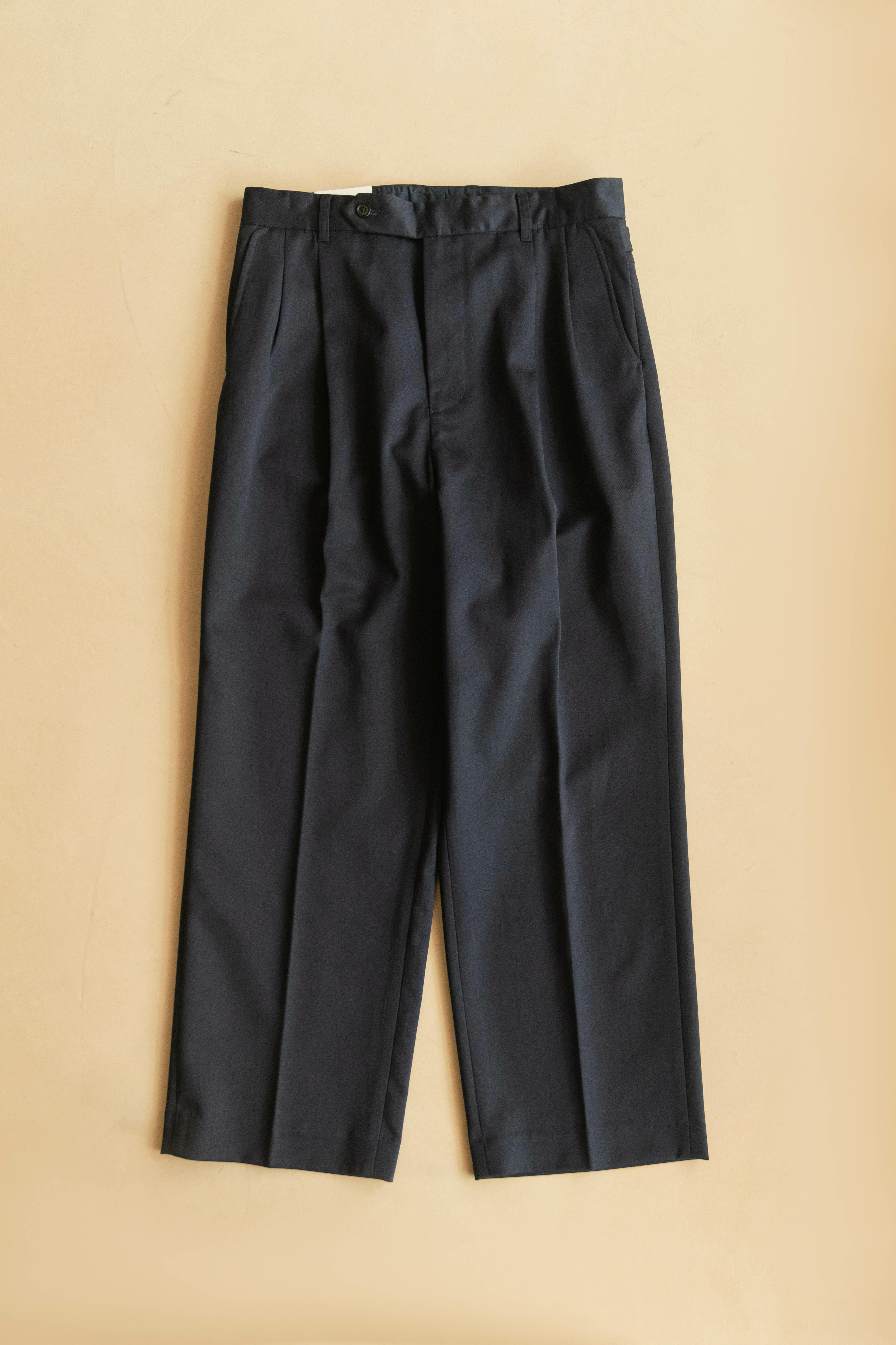 FARAH TWO TUCK SIDE ADJUSTABLE PANTS - COTTON (2色)