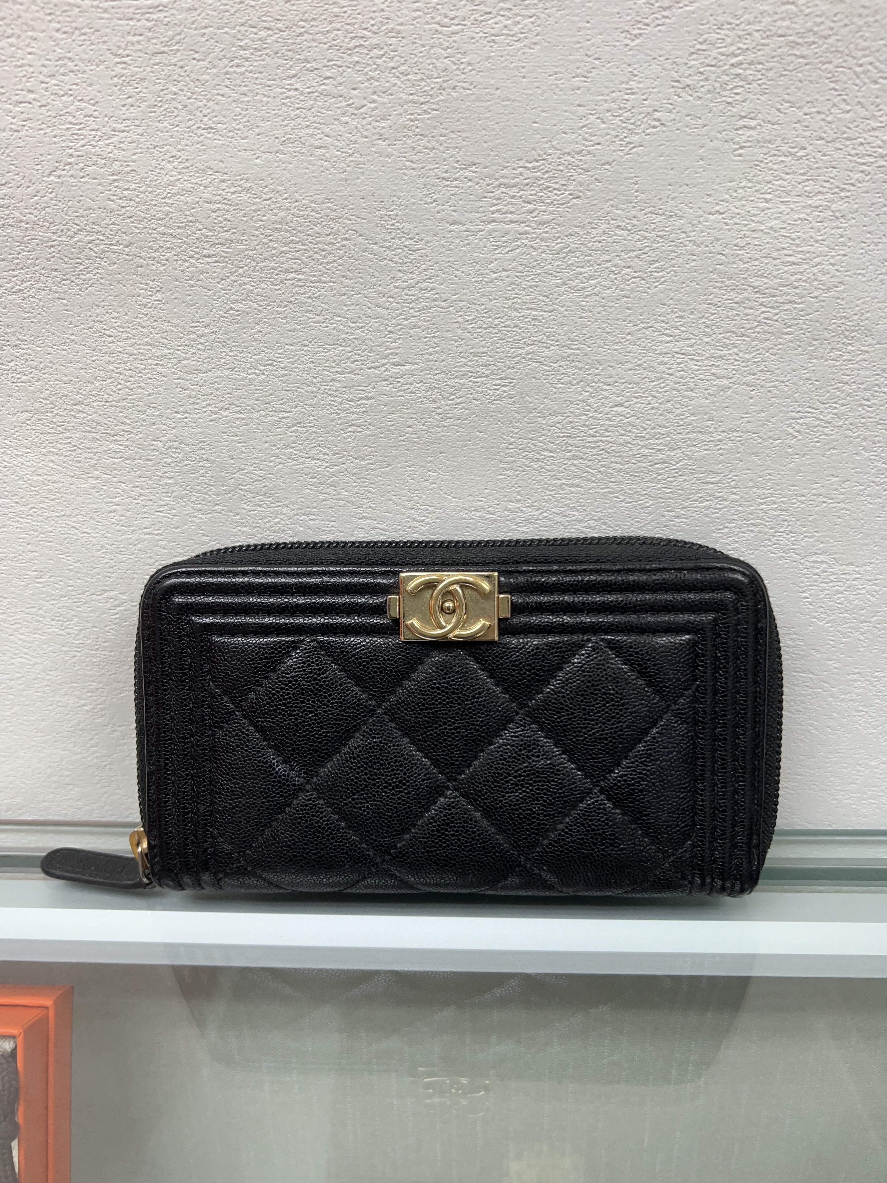 Chanel boy middle zipped wallet (black caviar GHW)