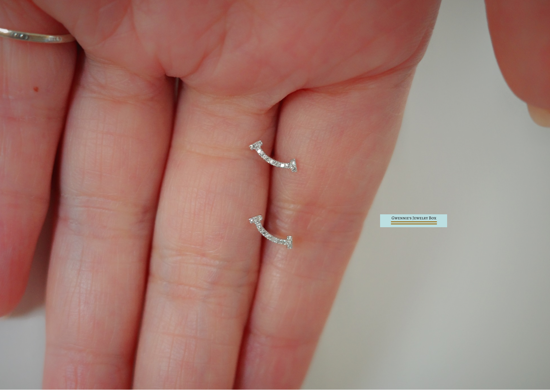 快樂拋物線 - 微笑造型真鑽耳環