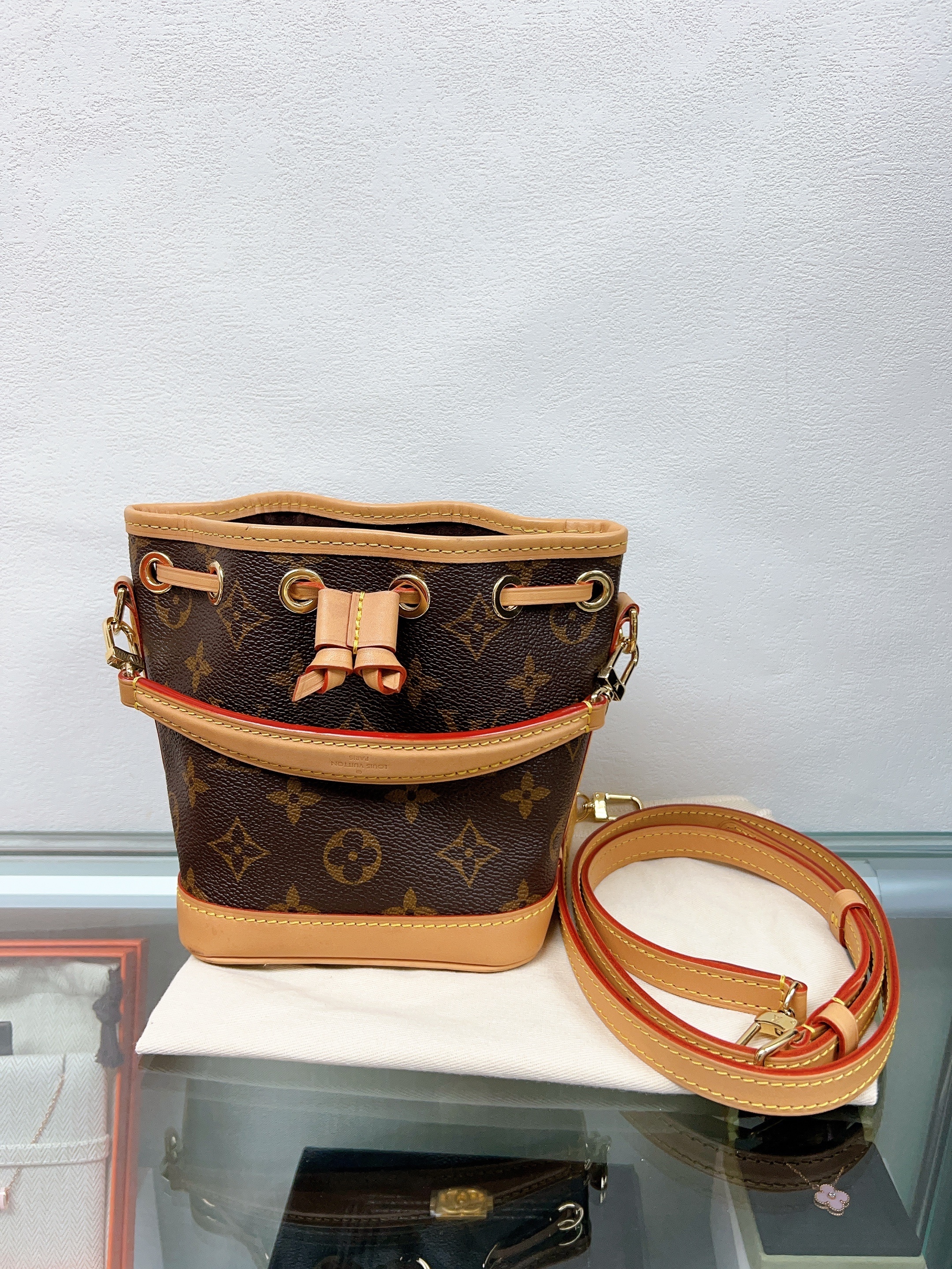 Lv nano noe bucket (brown monogram)
