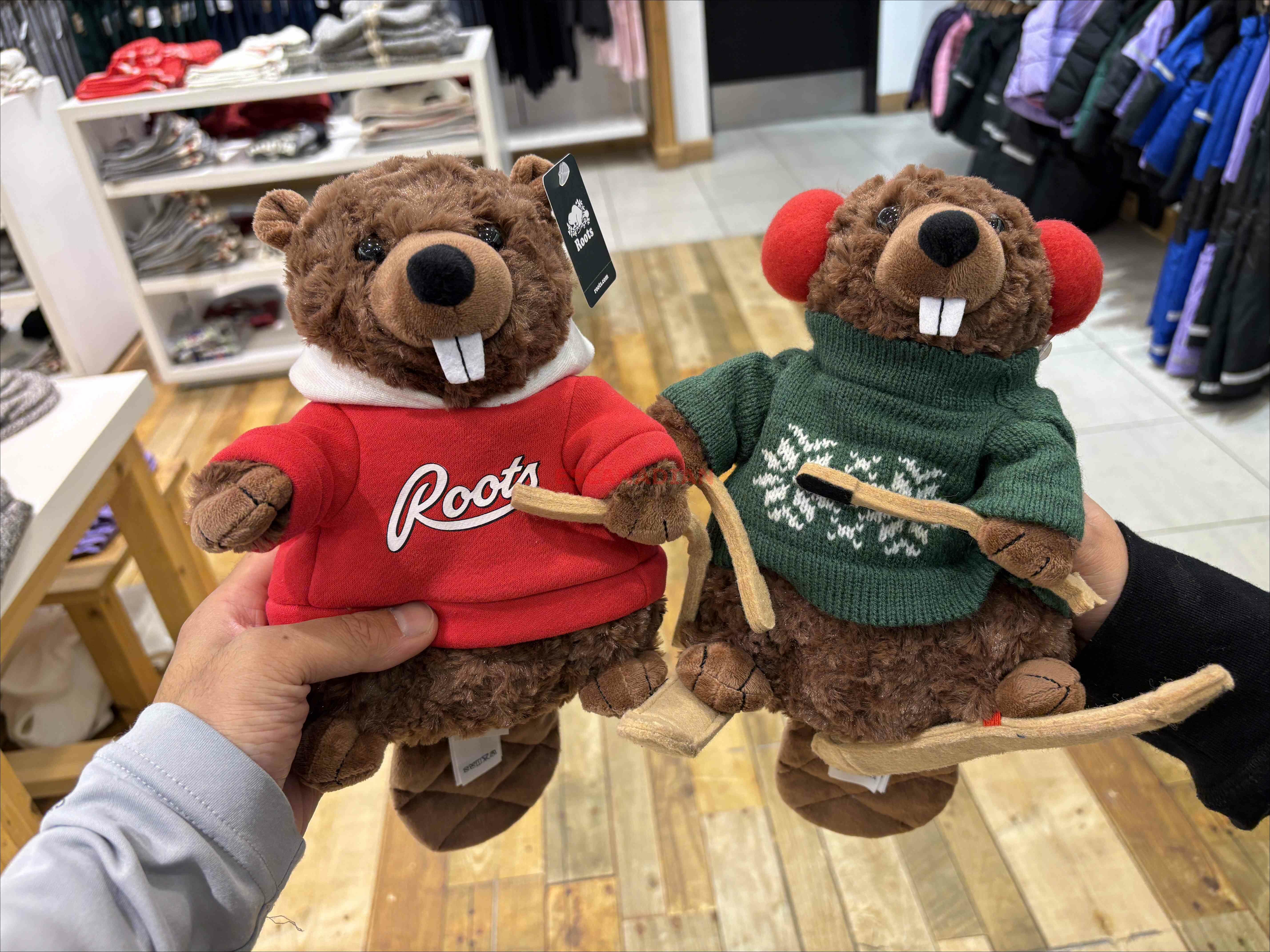 ROOTS 冬季限限定款 海狸娃娃 (2款)