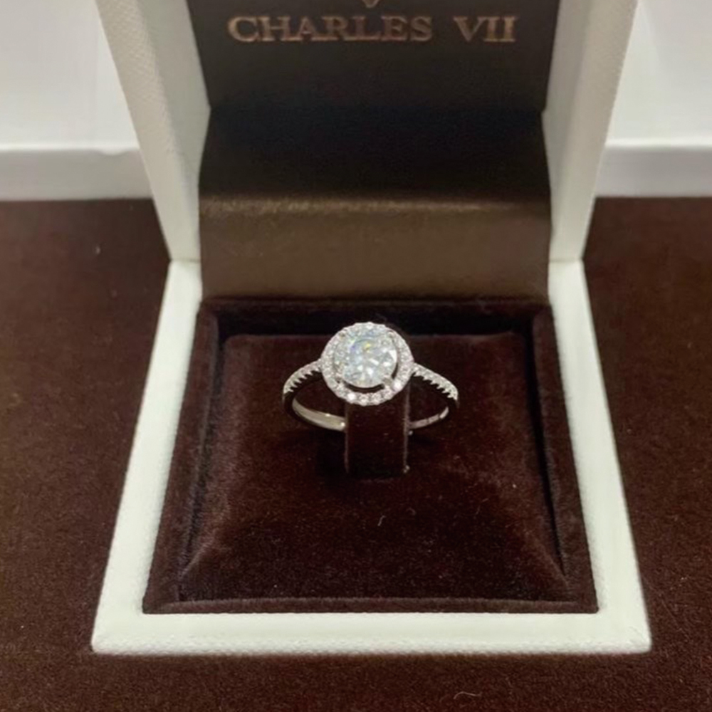 【CHARLES VII 查爾七世系列】CR7-W3  一克拉 莫桑 真鑽 女戒 燦若繁星