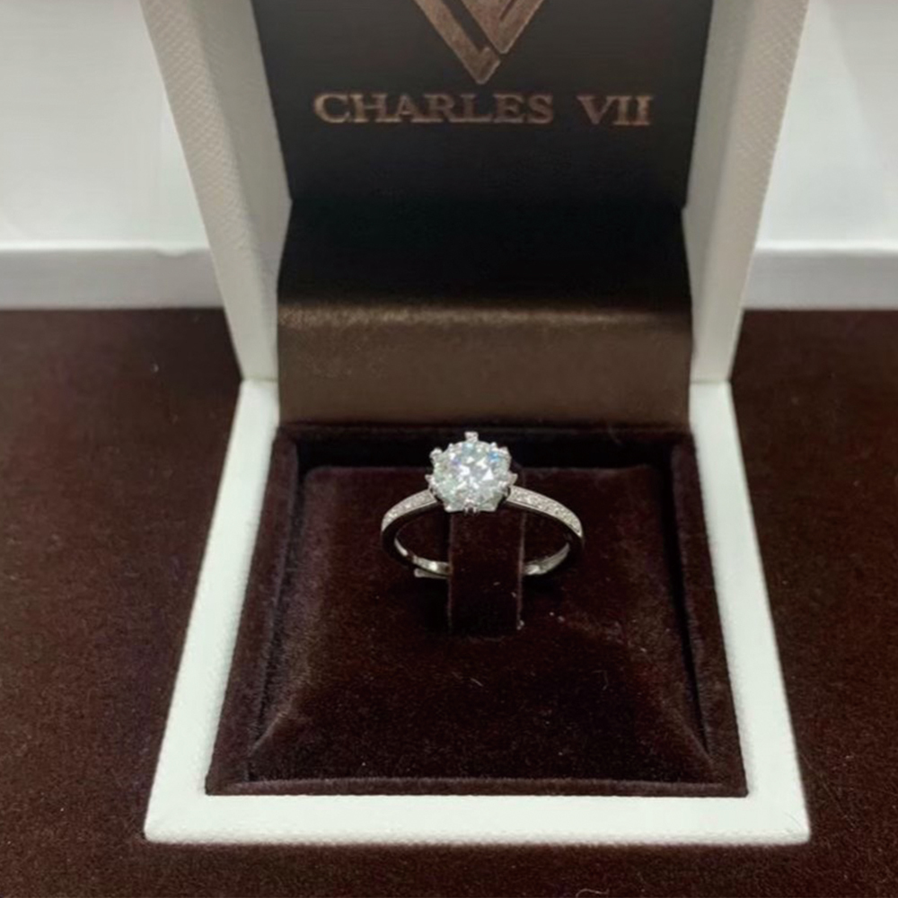 【CHARLES VII 查爾七世系列】CR7-W23  一克拉 莫桑 真鑽 女戒 千姿百態
