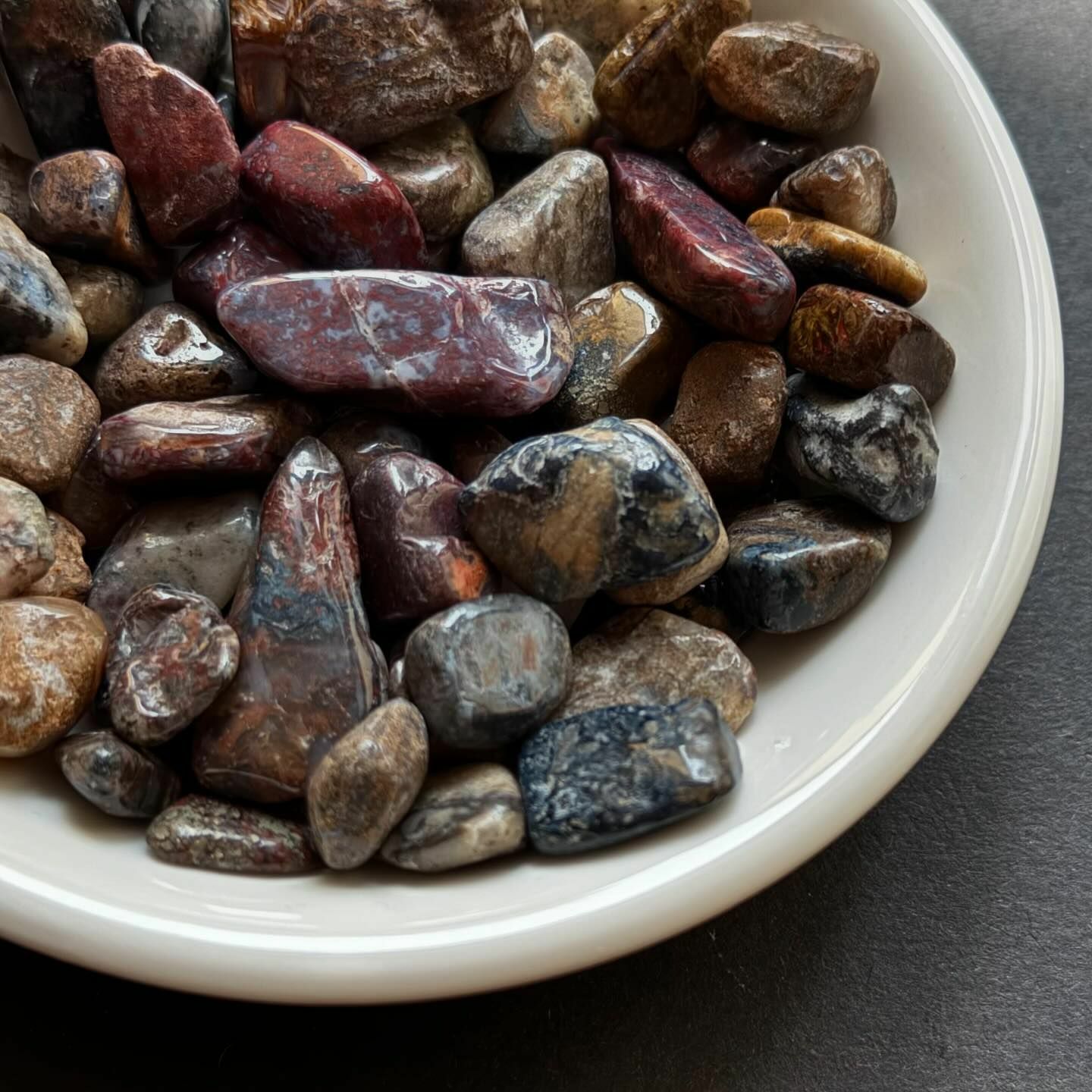 [原石] 彼得石 碎石一包 100 克