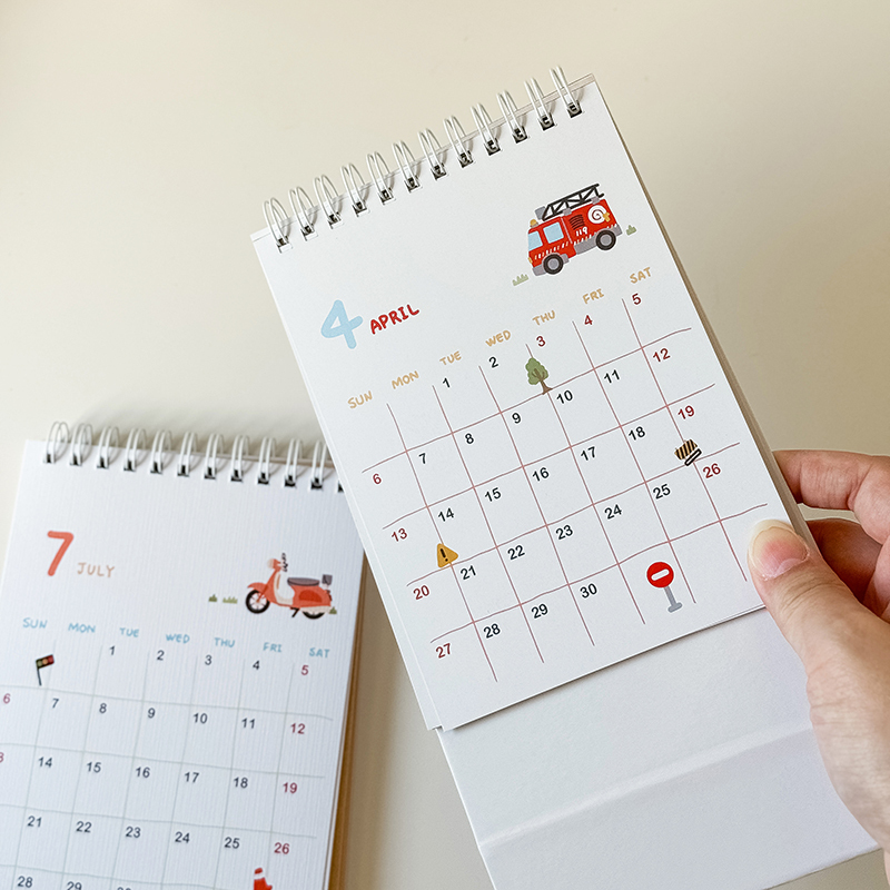 2025手繪車車桌曆 (含束口袋及貼紙)