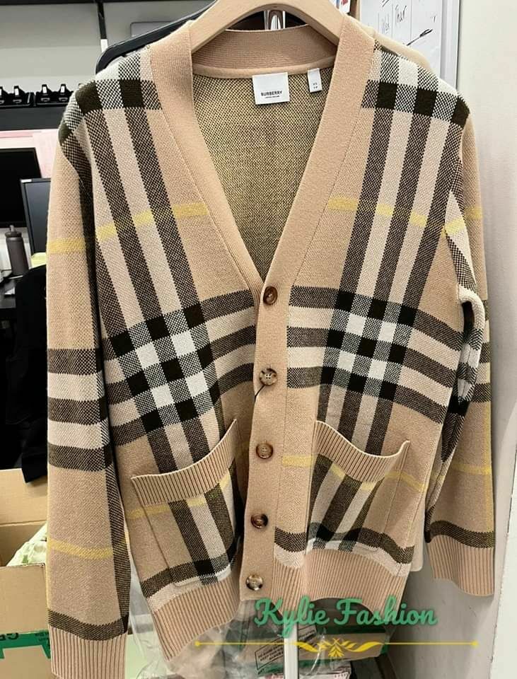 BBR 淺卡其 經典格仔 羊毛V領 針織外套 男女可穿