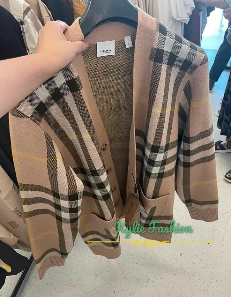 BBR 淺卡其 經典格仔 羊毛V領 針織外套 男女可穿