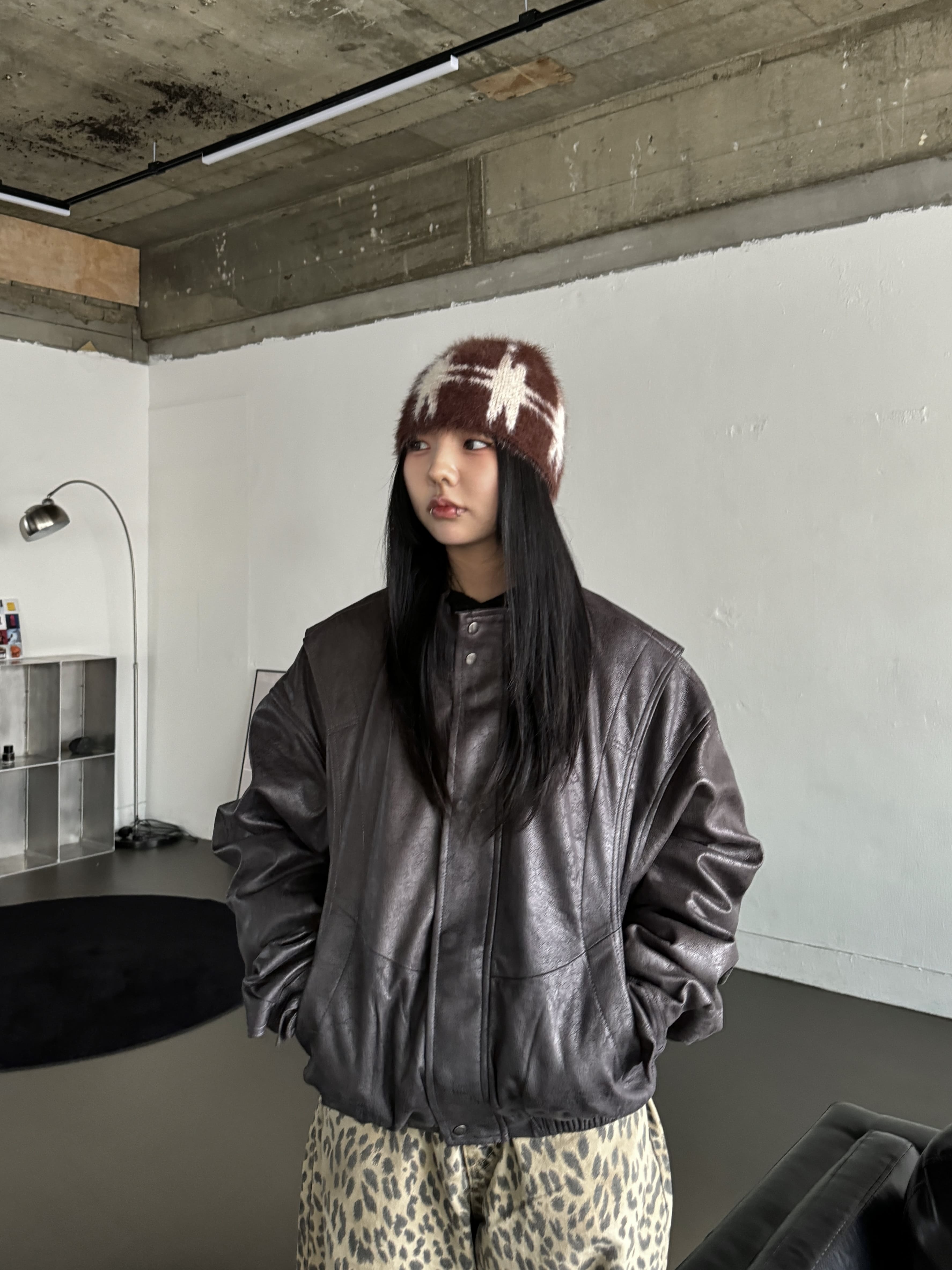 裂紋造型 現代感 裁片 短版 麂皮 皮革 外套（現貨）