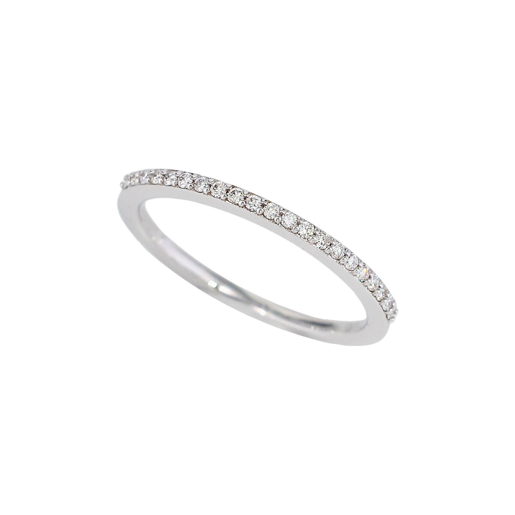 18K白精緻鑽石圈戒