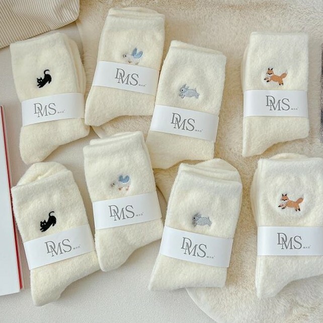 《5118》奶油刺繡可愛動物加厚保暖中筒襪