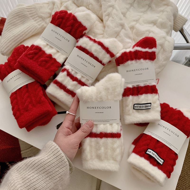 《5119》文青紅白撞色麻花加厚保暖中筒襪