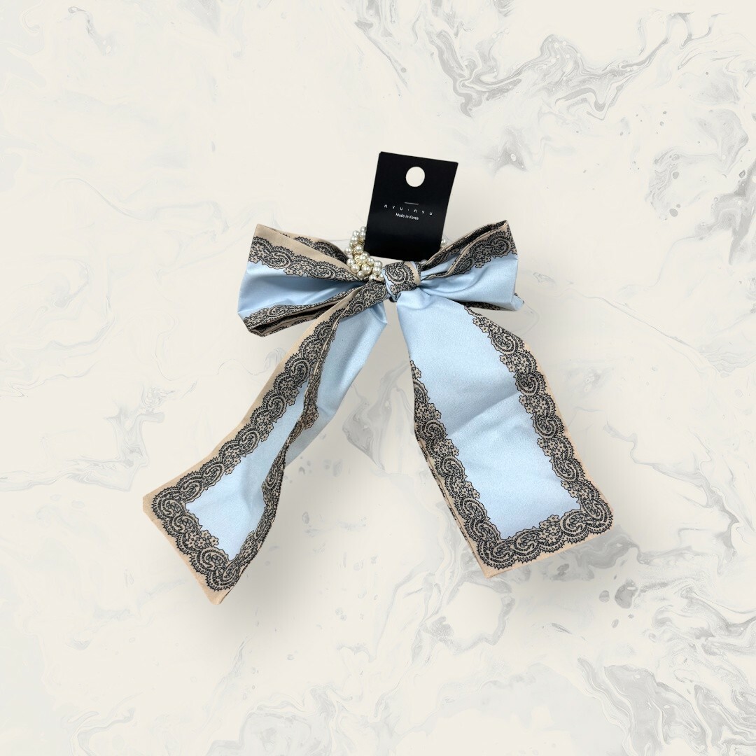 韓國直送髮飾 雙色蕾絲圖案緞面大蝴蝶結珍珠串手工髮圈