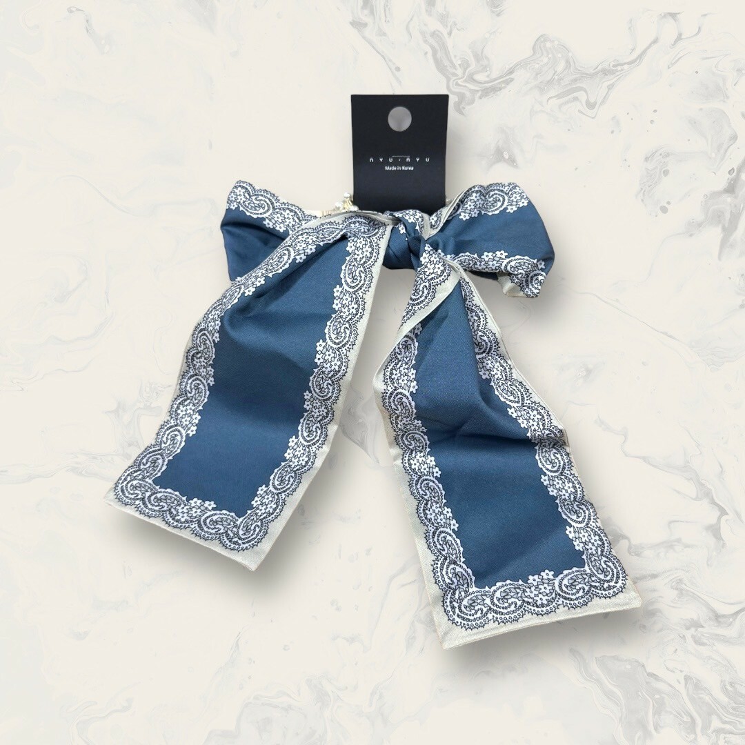 韓國直送髮飾 雙色蕾絲圖案緞面大蝴蝶結珍珠串手工髮圈