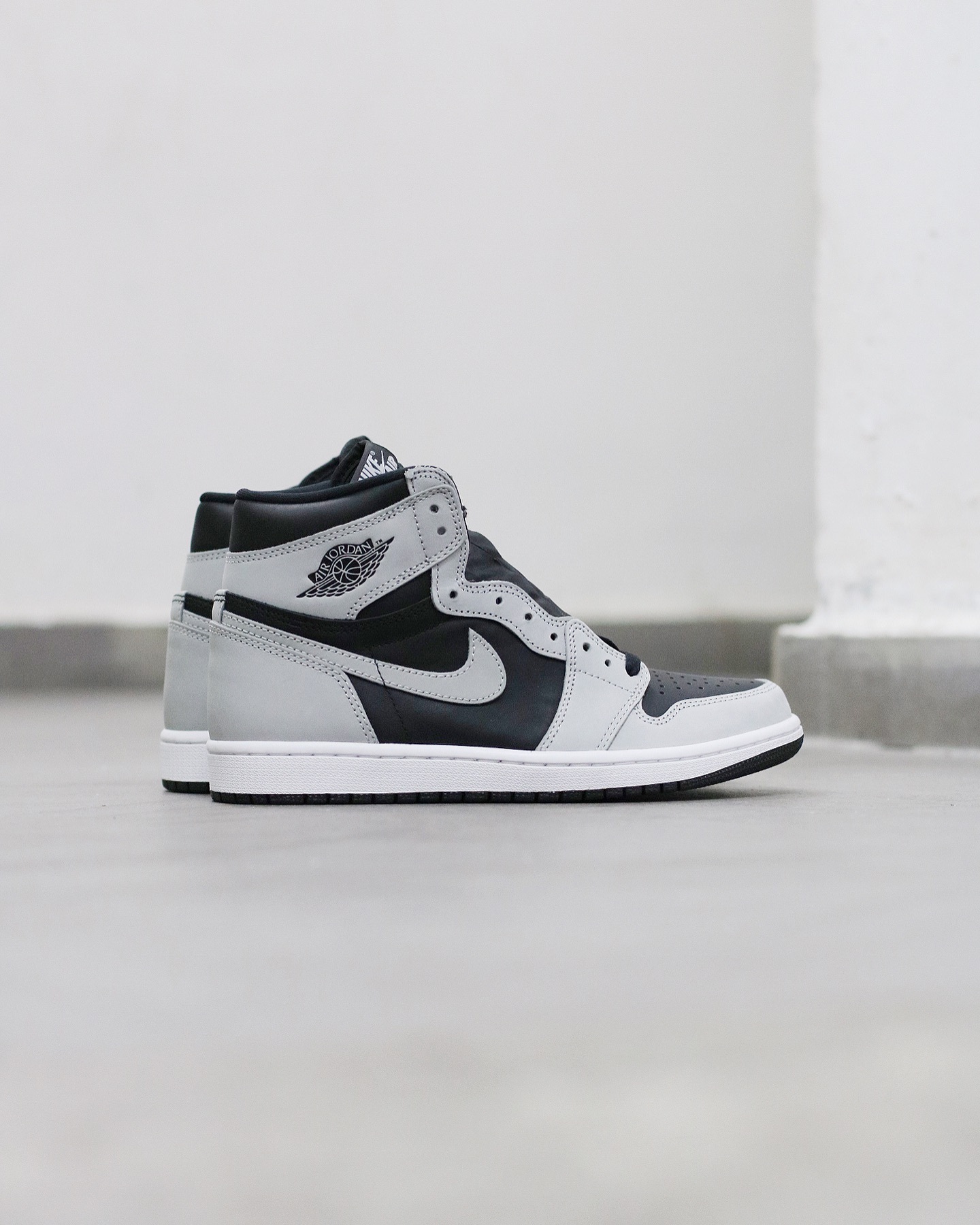 Nike Air Jordan 1 Retro High OG Shadow 2.0  555088-035