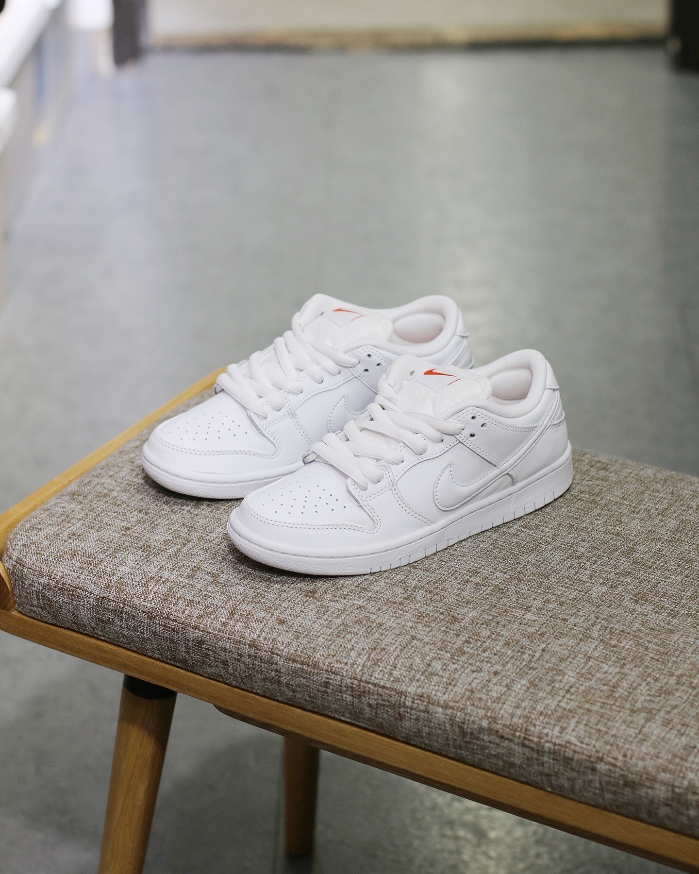 NIKE SB DUNK LOW TRIPLE WHITE 全白 FJ1674-100
