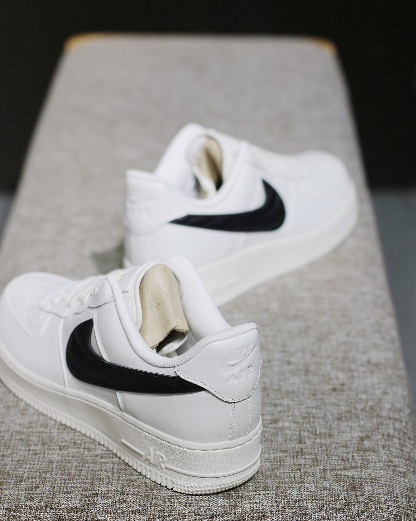 NIKE AIR FORCE 1 ”QUILTED SWOOSH“ 奶油黑白FV1182-001
