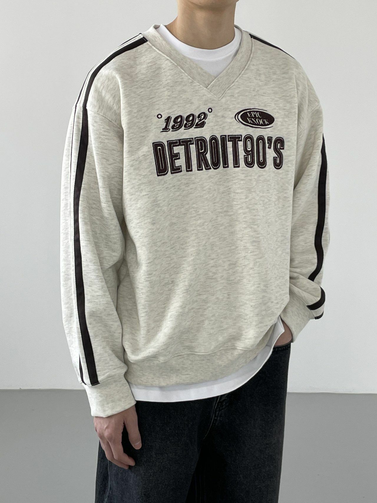 V領英文字衛衣 ENOC-005T