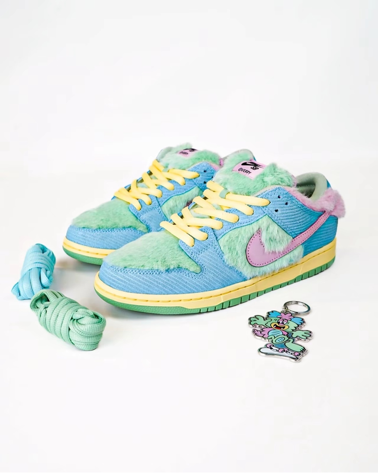 VERDY x Nike SB Dunk Low「Visty」聯名限定  FN6040-400